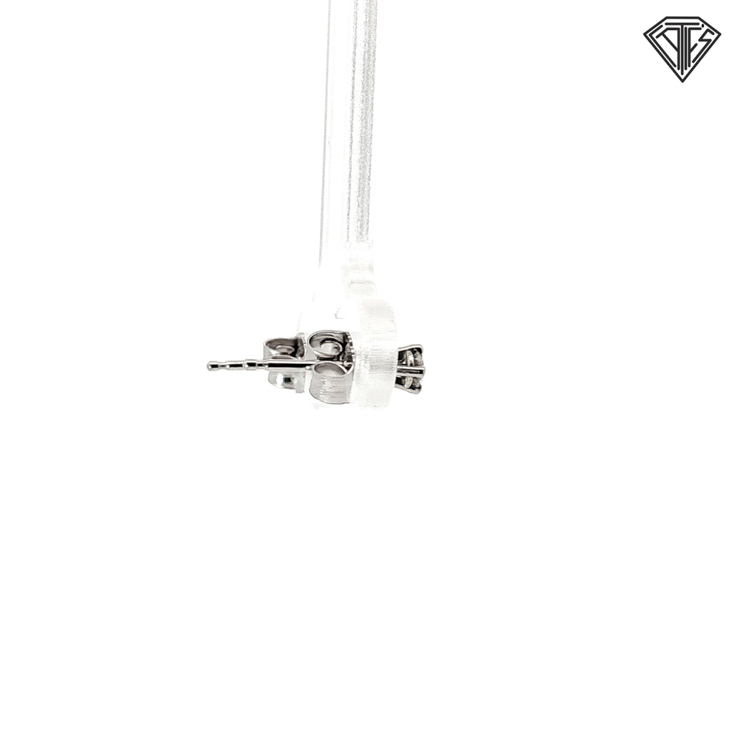 14k White Gold .10ct G SI1 Round Diamond Stud Earrings