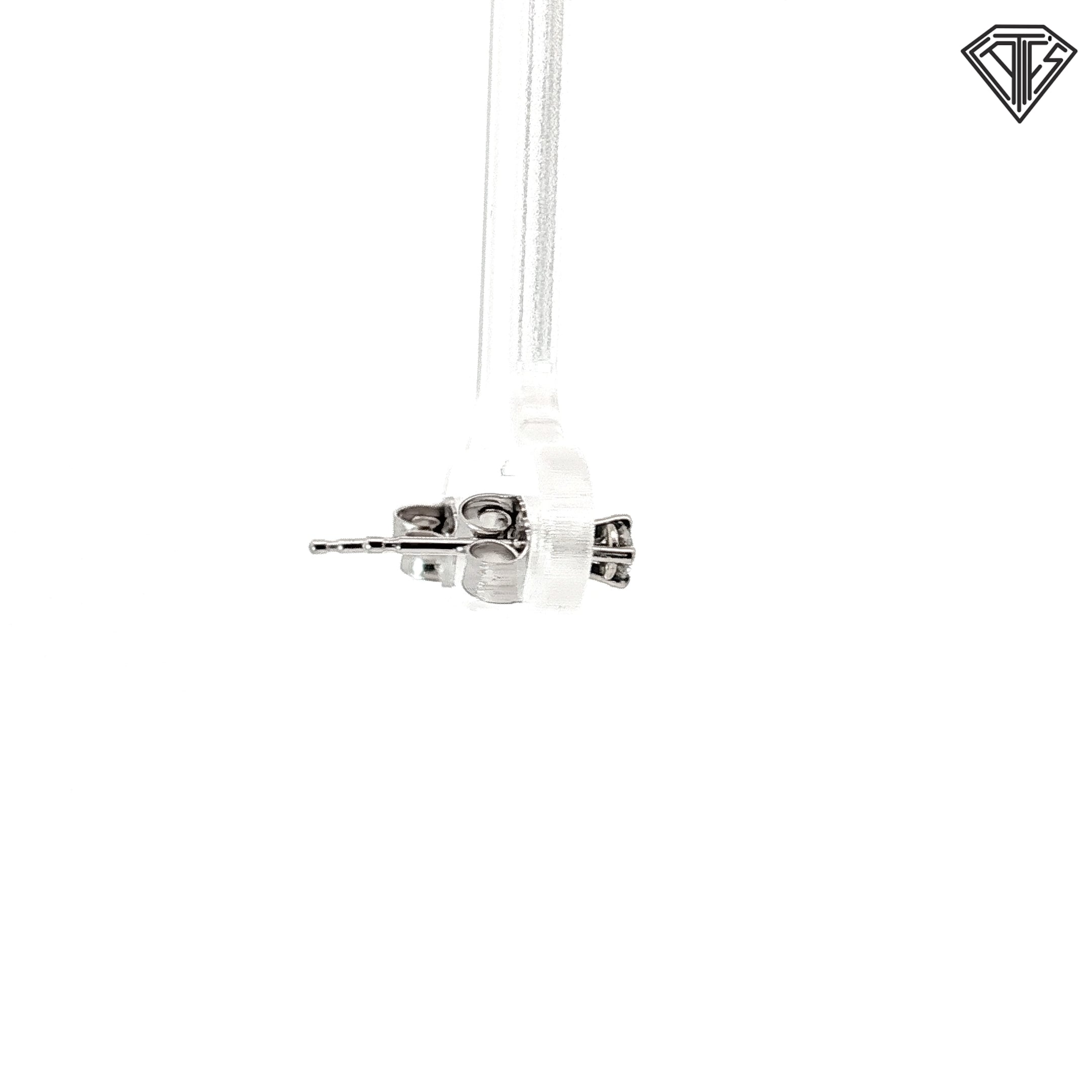 14k White Gold .10ct G SI1 Round Diamond Stud Earrings