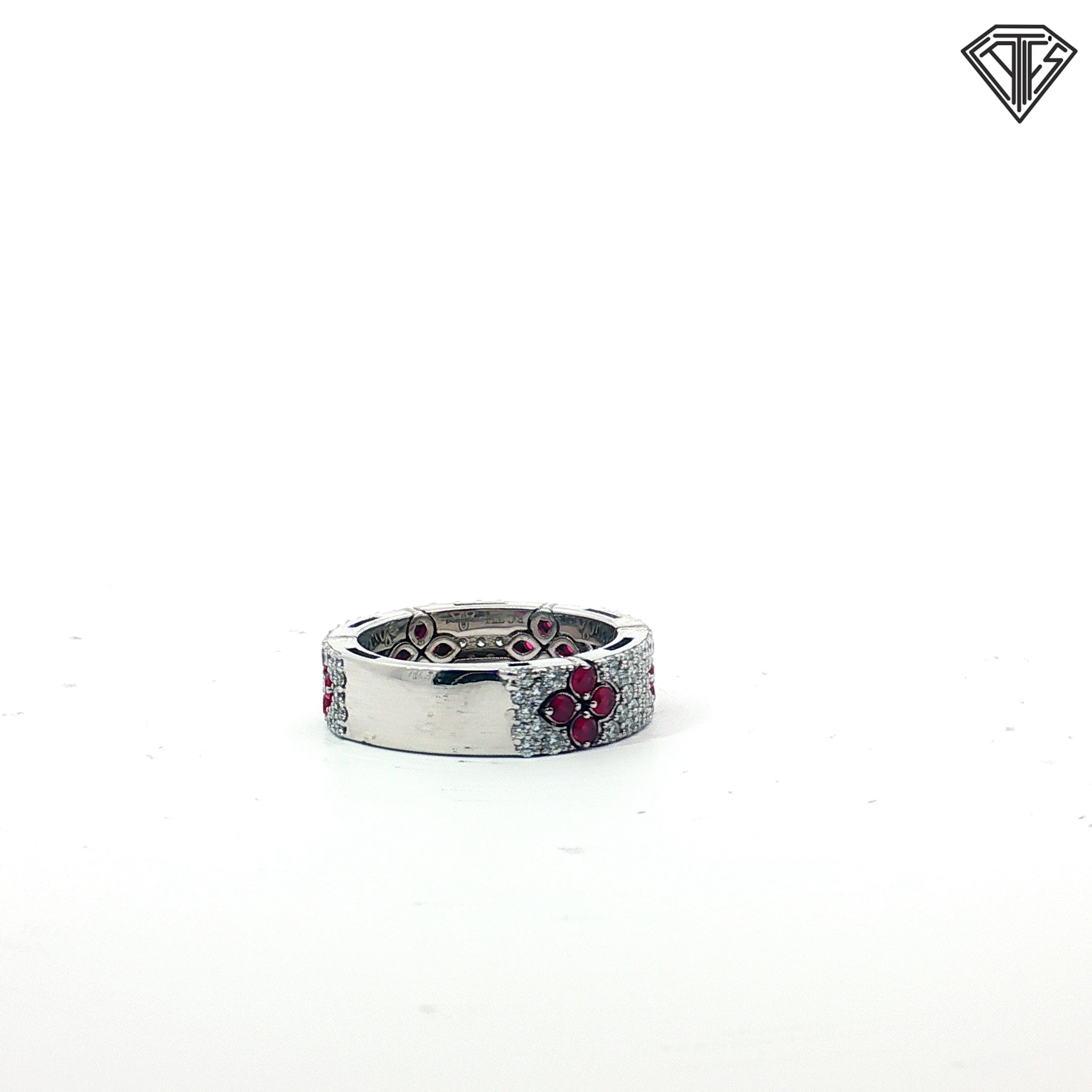 18k White Gold .93ct E/F VS1-VVS Round Diamond / .58ct Round Ruby Band  Size 7 Design By Roberto Coin  "Love in Verona "  5.8 gram