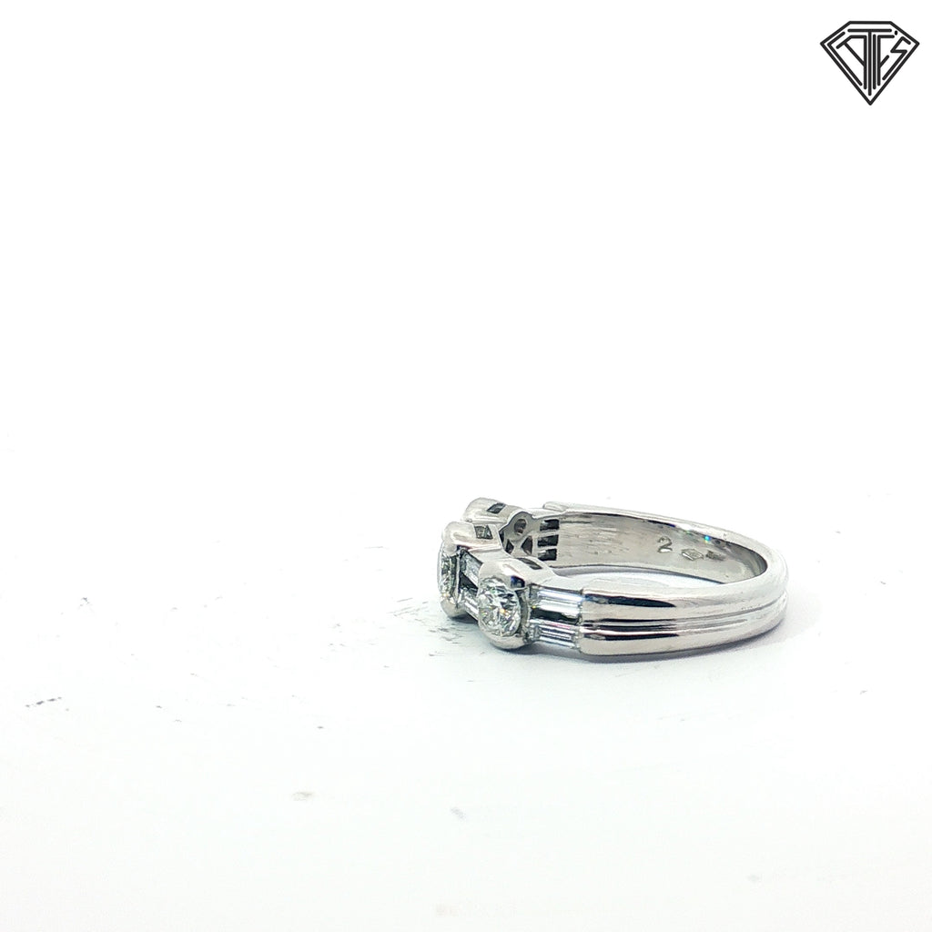 18k White Gold 1.10ct E VS1 Baguette and Round Diamond Approx. Ring Size 7 Italian Export Design By Vicenza Italy