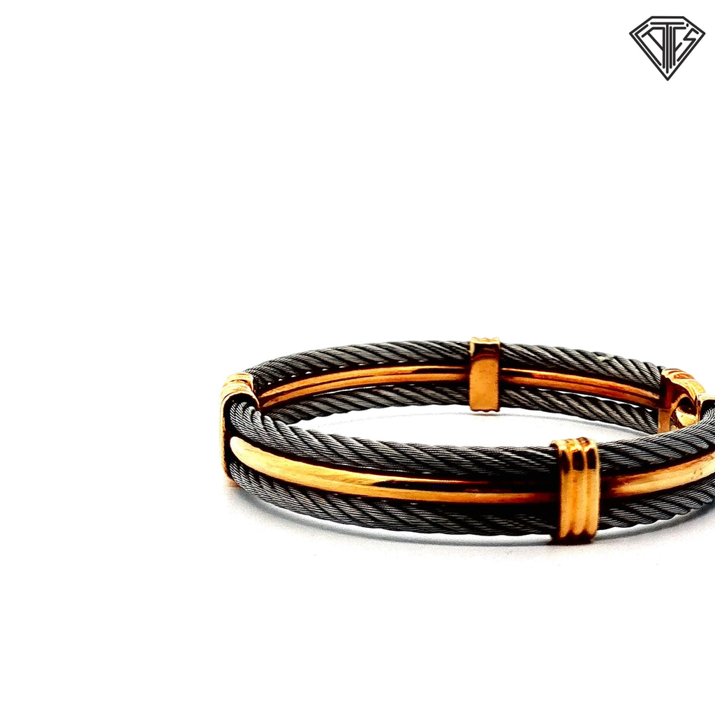 18k Gold Fitted Twisted Cable Bracelet 30.6 gram