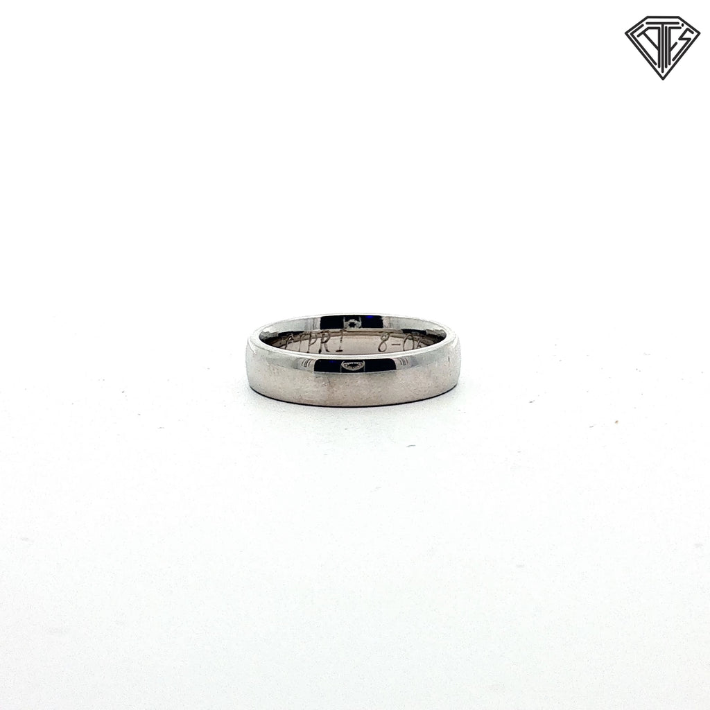 14k White Gold European Comfort-Fit Wedding Band 4.5 gram Size 5.5