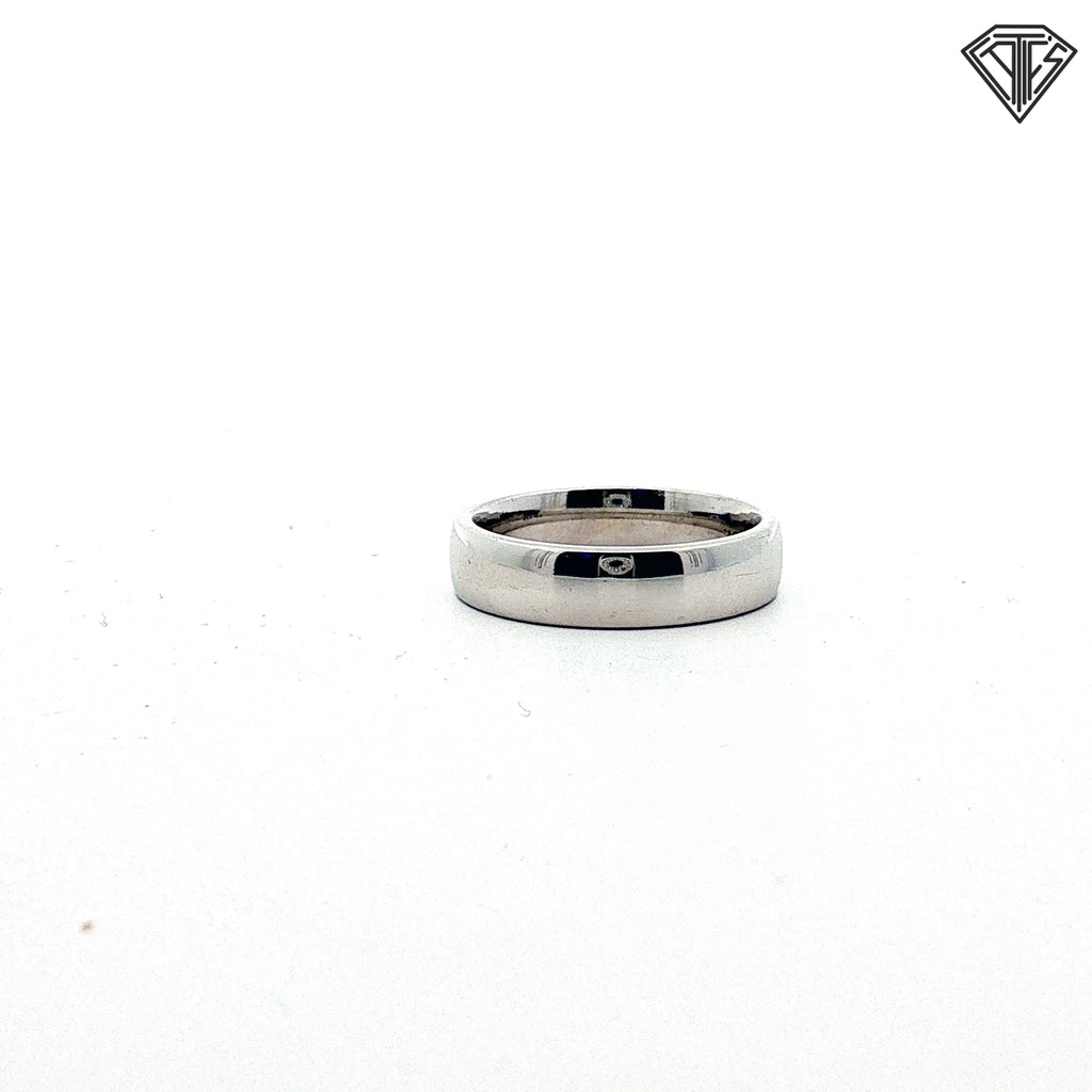 14k White Gold European Comfort-Fit Wedding Band 4.5 gram Size 5.5