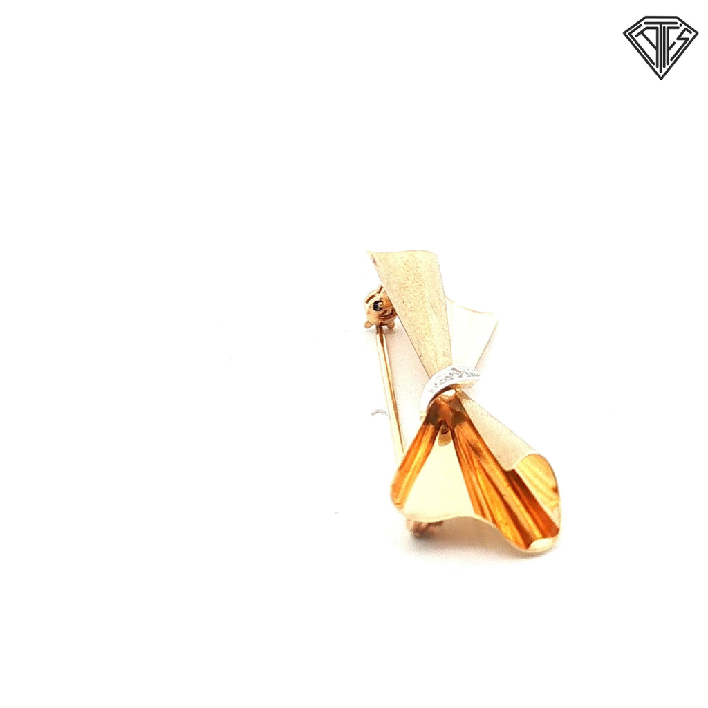 14k Yellow Gold .03ct G SI2 Round Diamond Folded Ribbon Brooch/Pin Vintage Franz Breuning