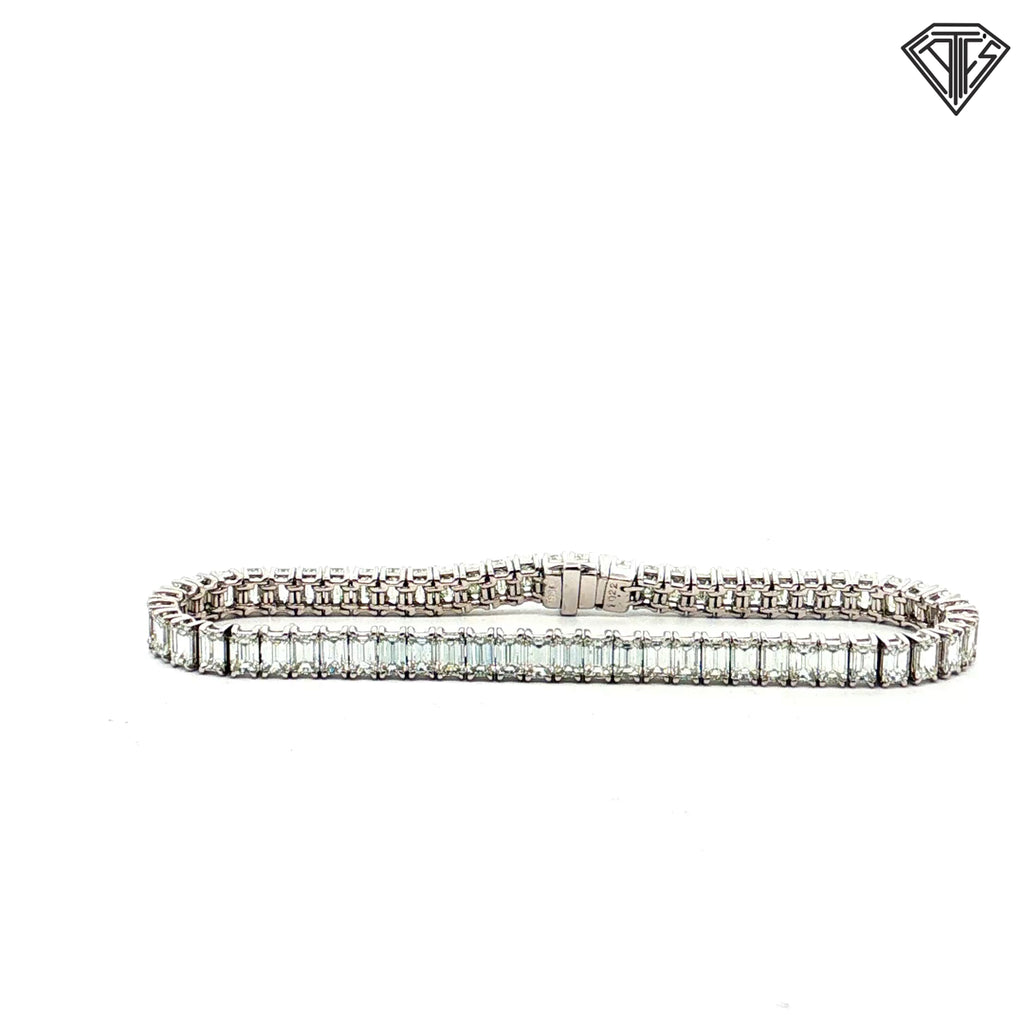 18k White Gold 10.22ct E /F  VS2/ VVS2 Emerald Cut Diamond Tennis Bracelet