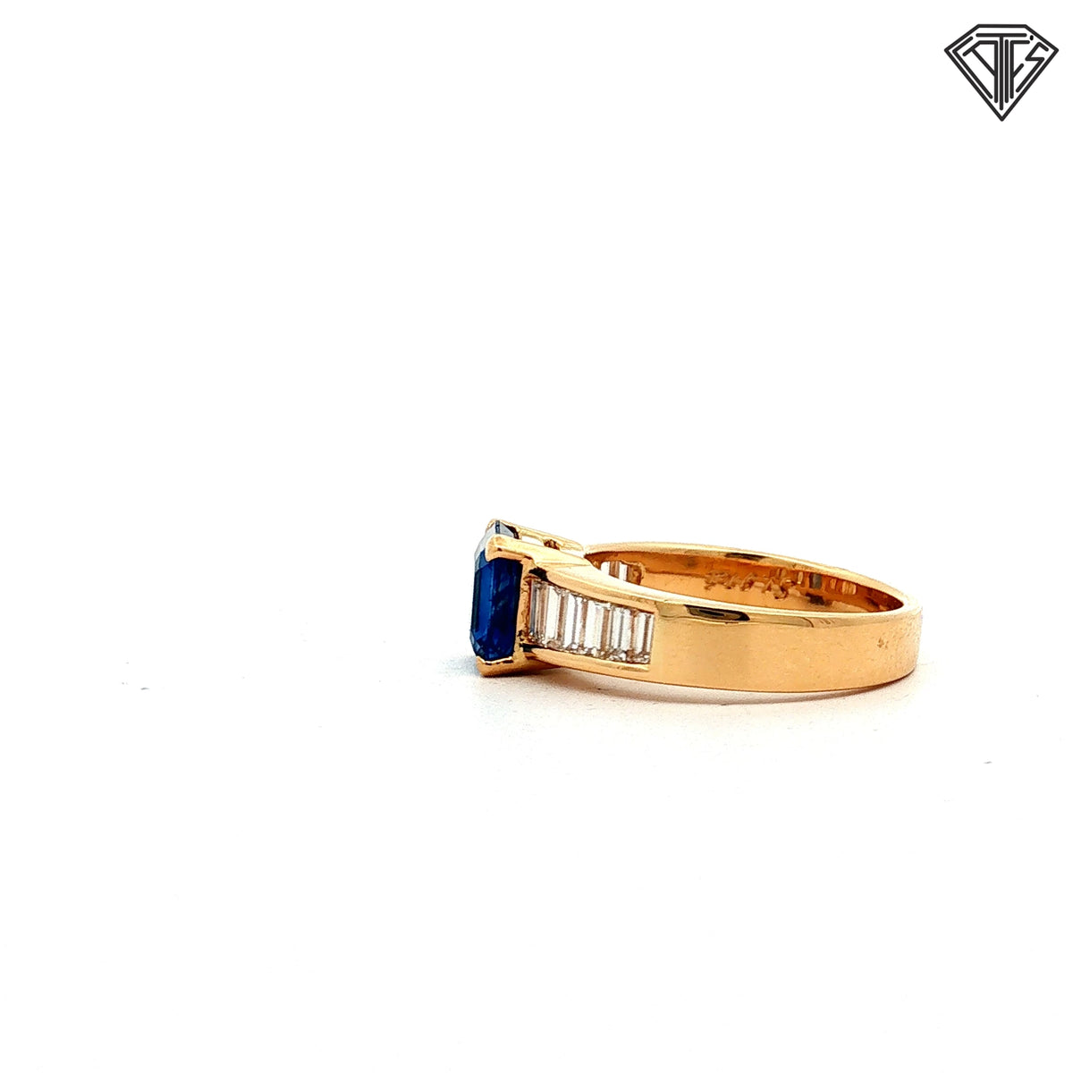 18k Yellow Gold 1.91ct Octagonal Blue Sapphire Sri Lanka/ .80ct F VS1 Baguette Diamond Ring Size 7 Certified By GIA #2241044811