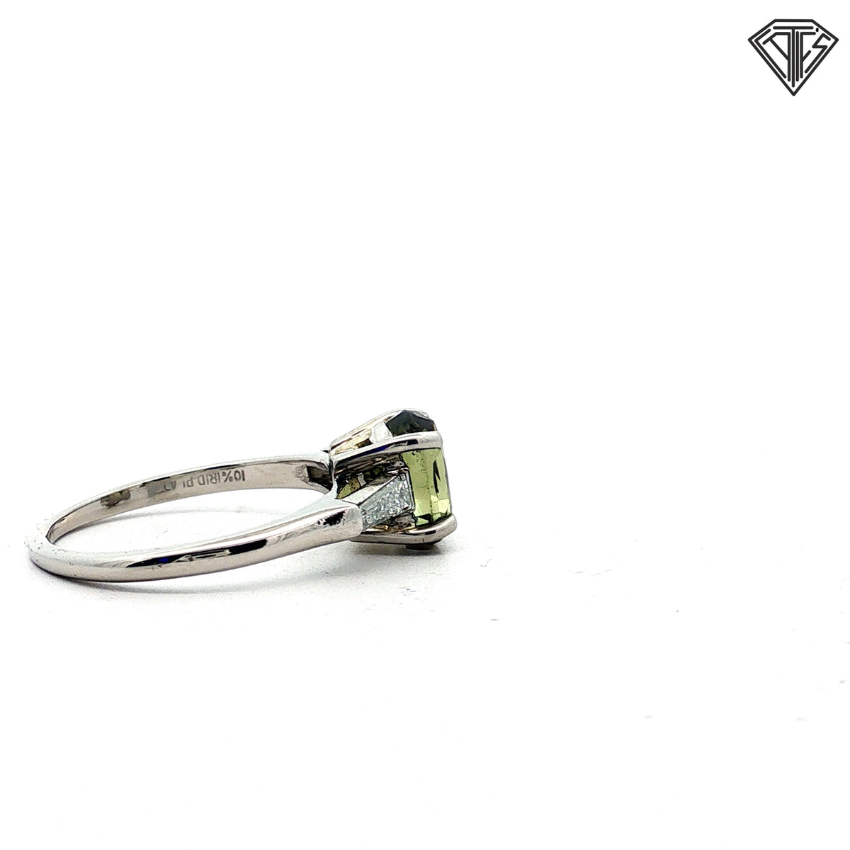 Platinum 2.02ct Oval Alexandrite / .25ct G VS2 Tapered Baguette Diamond on the Side Ring Size 6.5 Certified by GIA #2233998258