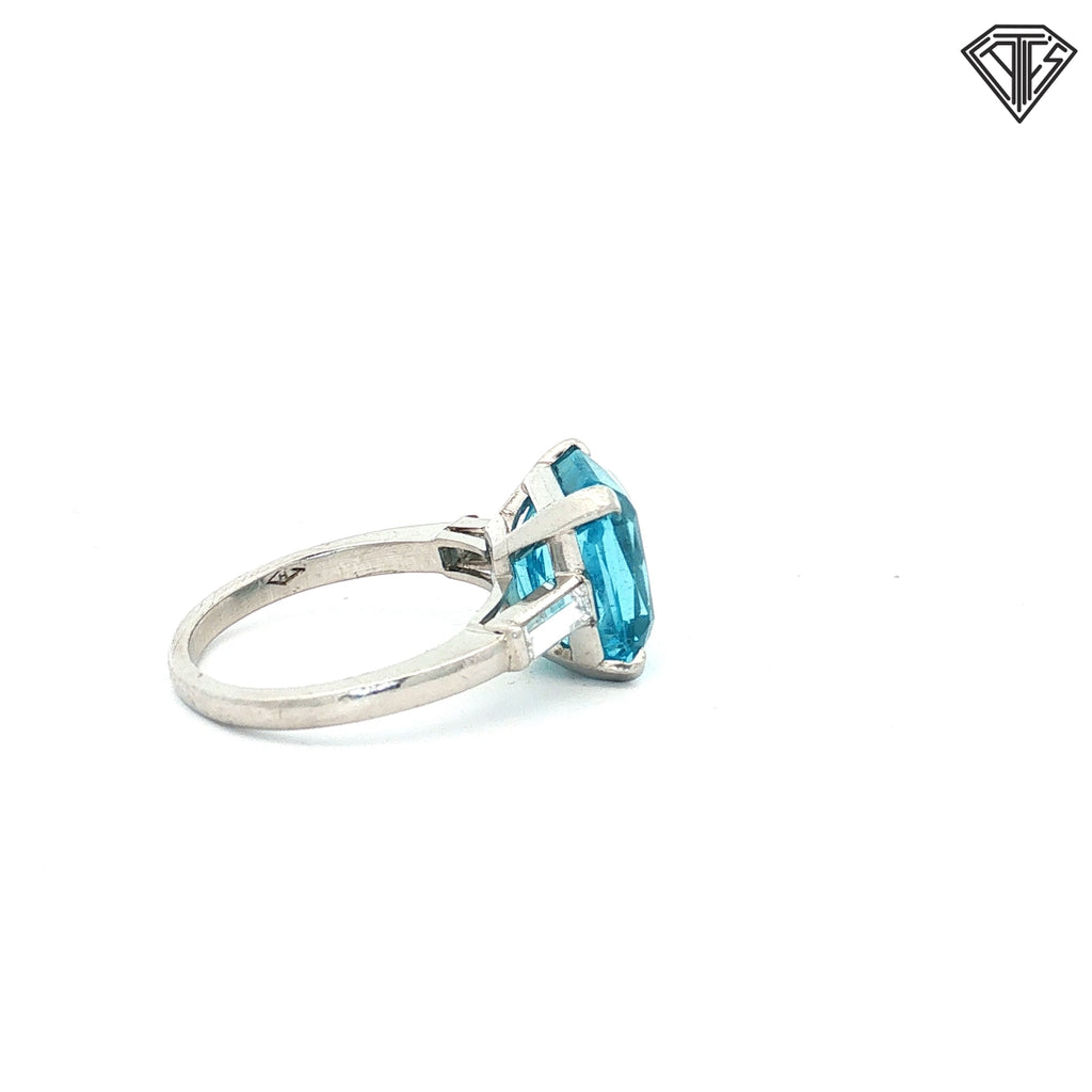 Platinum 4.17ct Octagonal Aquamarine / .25ct  E / F VS1 (2) Banquette Diamond Ring  Size 5  Certificated By GIA #5241083159