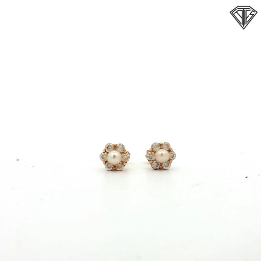 14k Yellow Gold Seed Pearl Stud Earrings 0.6 gram