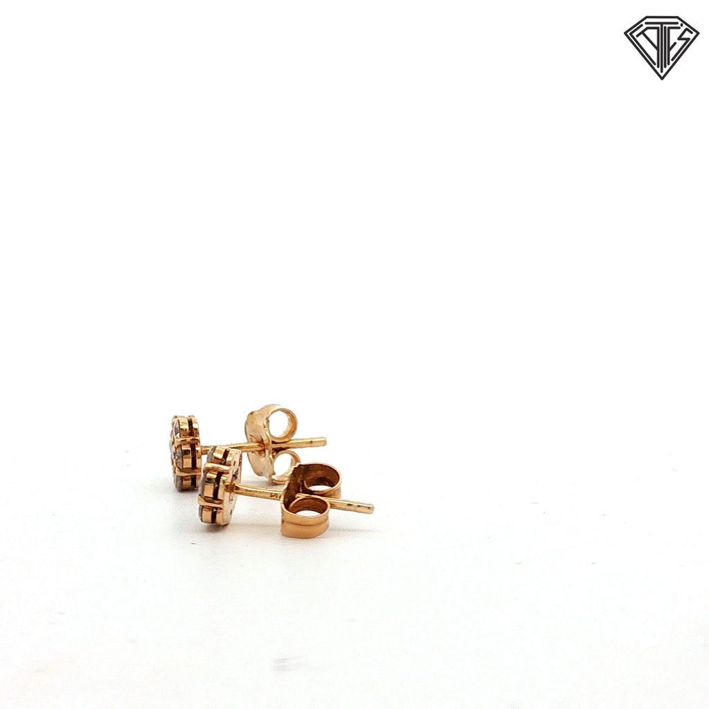 14k Yellow Gold .30ct H SI1 Round Diamond Flower Cluster Stud Earrings