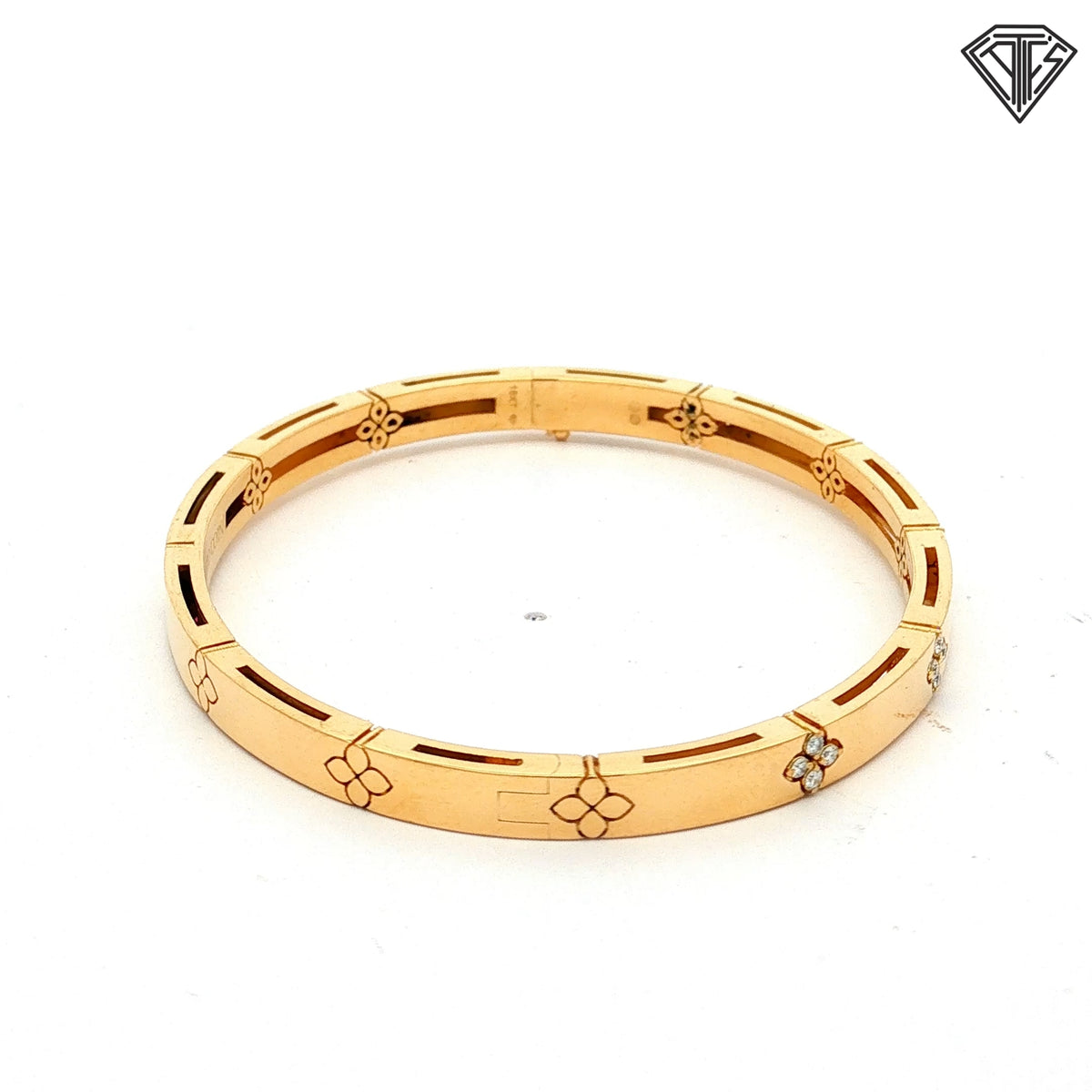Pre-Love 18k Yellow Gold .15ct Round Diamond Roberto Coin Love in Verona Bangle Bracelet