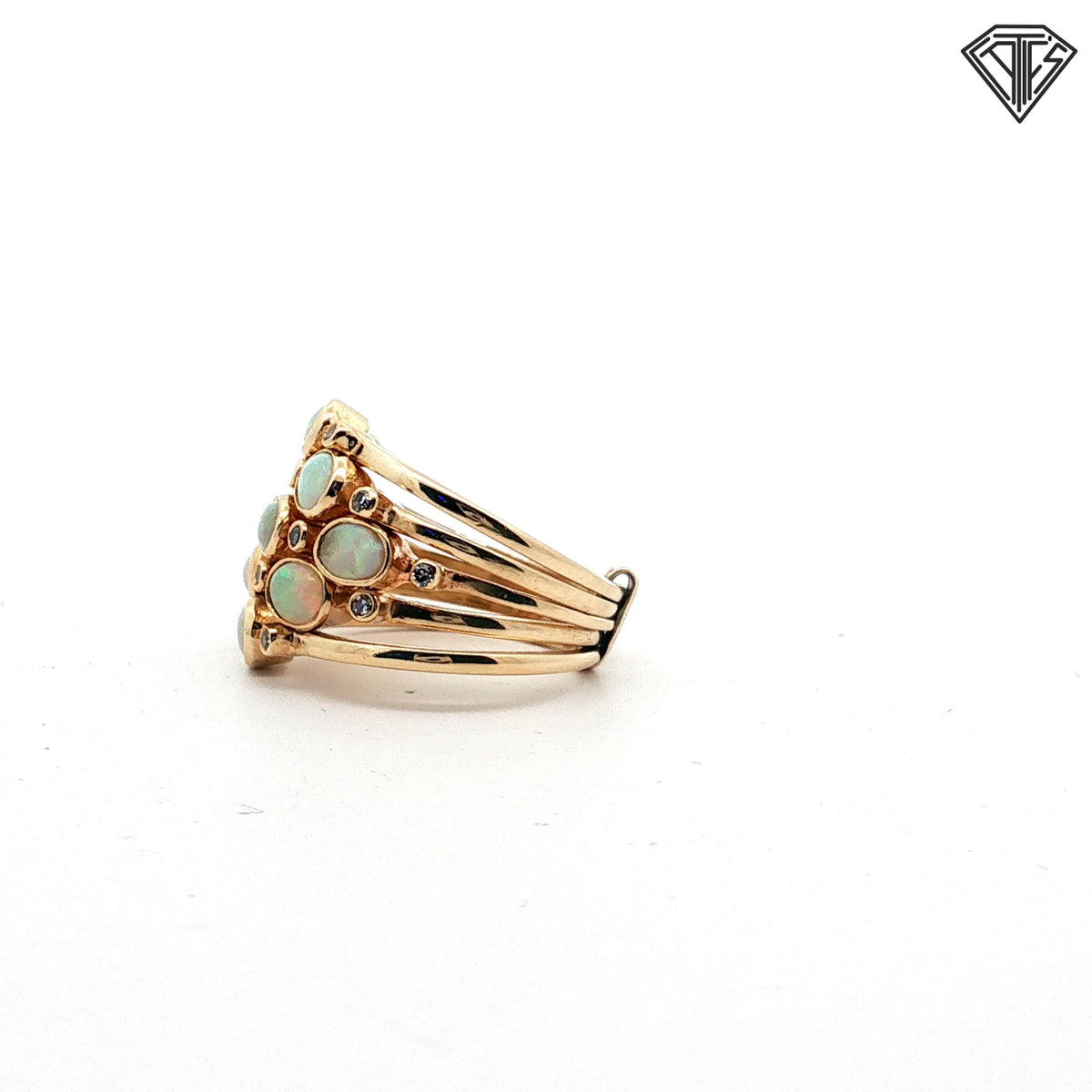 14k Yellow Gold .15ct Single Cuts Round Diamond / (5) Row Oval Shape Opal  Stackable Ring Size 6
