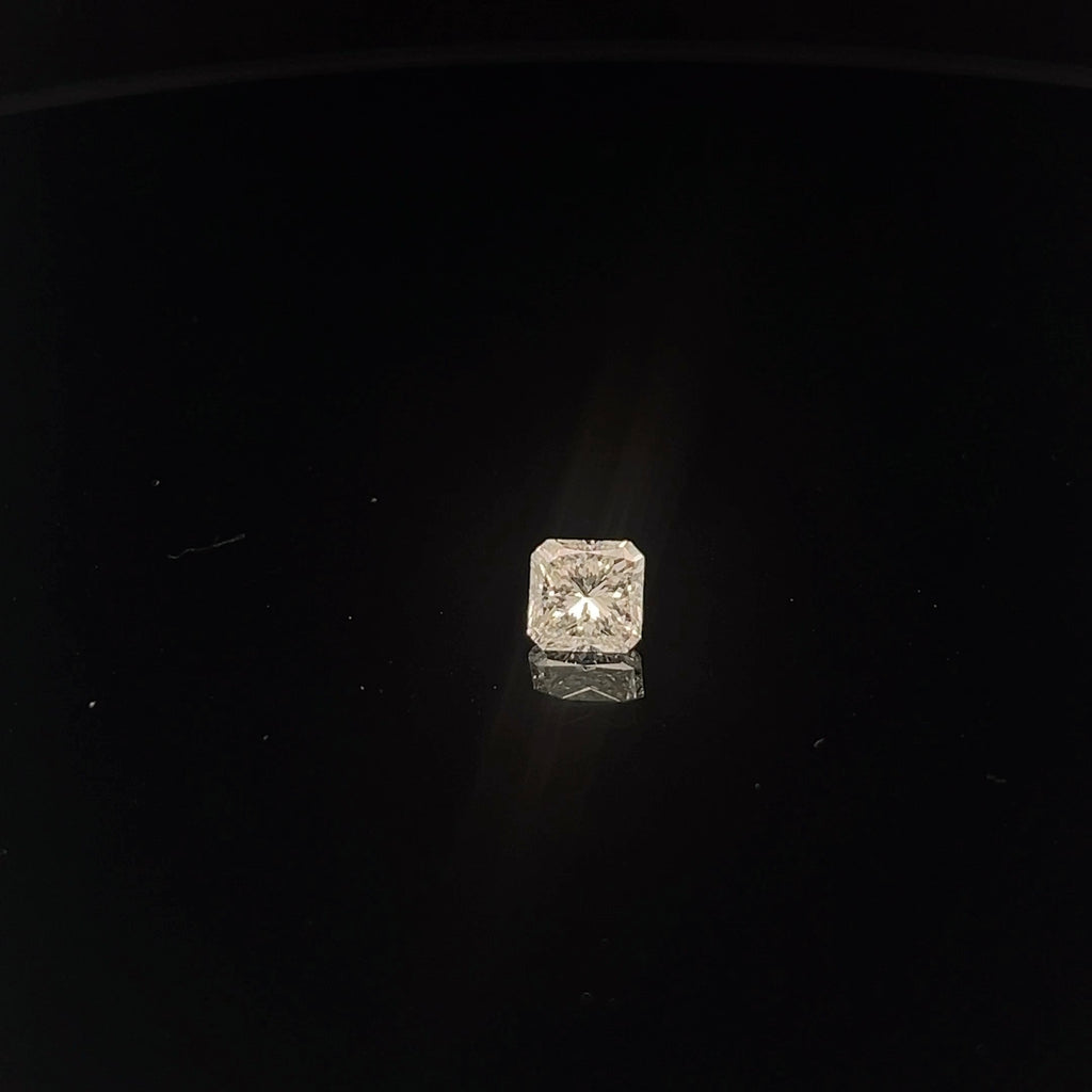 0.98CT CUT-CORNERED SQUARE MODIFIED BRILLIANTJ SI1 GF GIA#5221577282