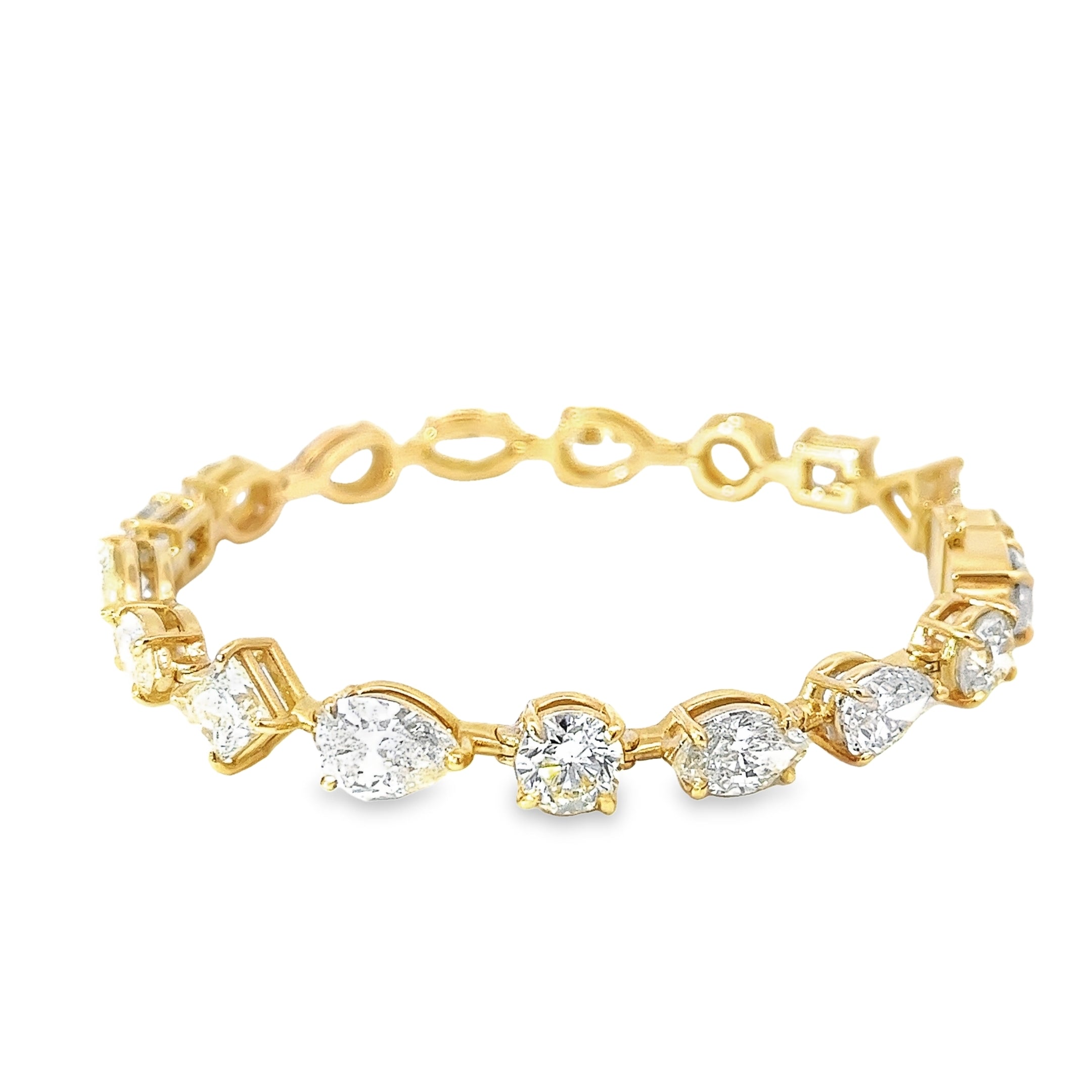 18KY 16.65CT IJ VS2/SI1 MULTIPLE SHAPE DIAMOND BRACELET