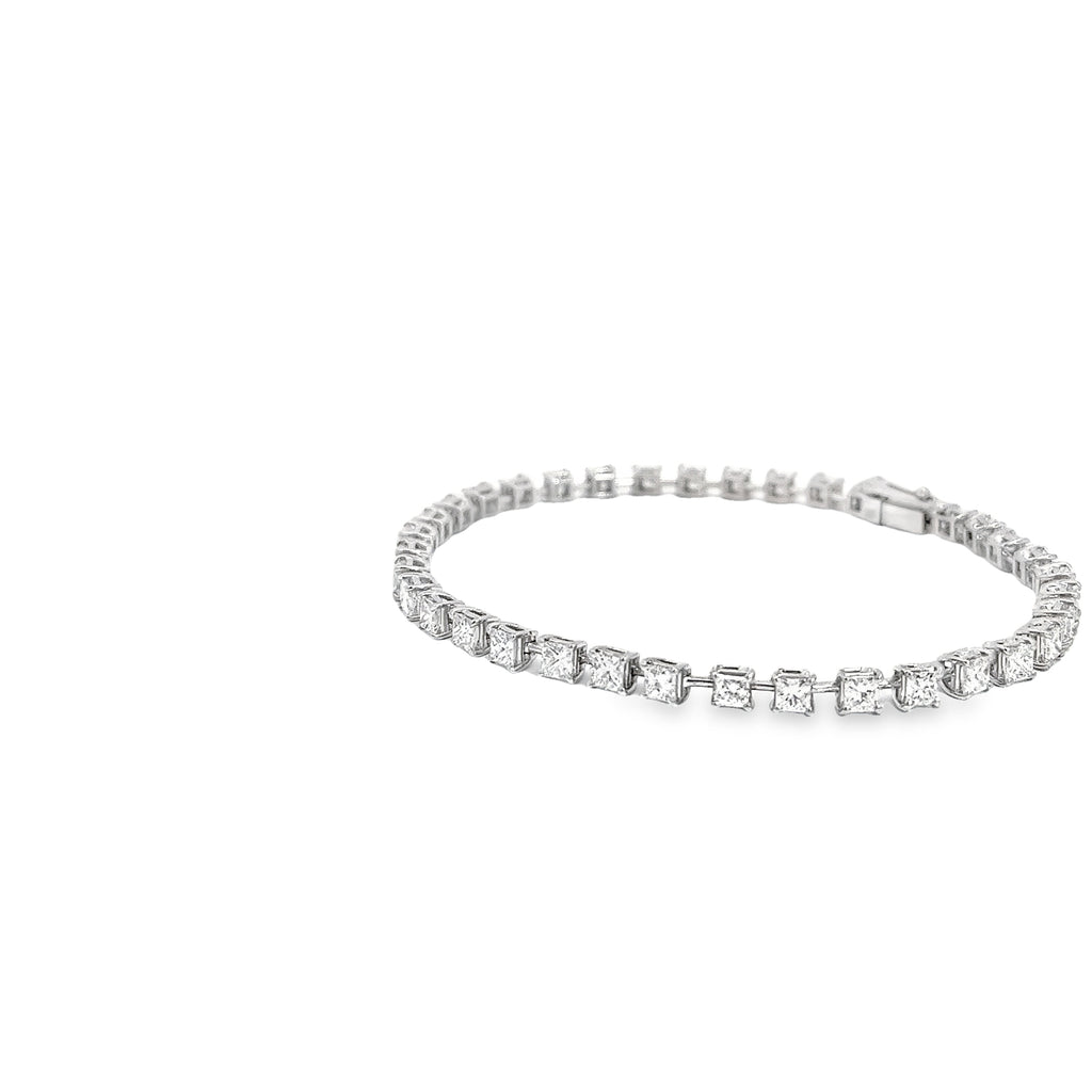 18KW 4.12CT GVS2 PRINCESS CUT DIAMOND TENNIS BRACELET