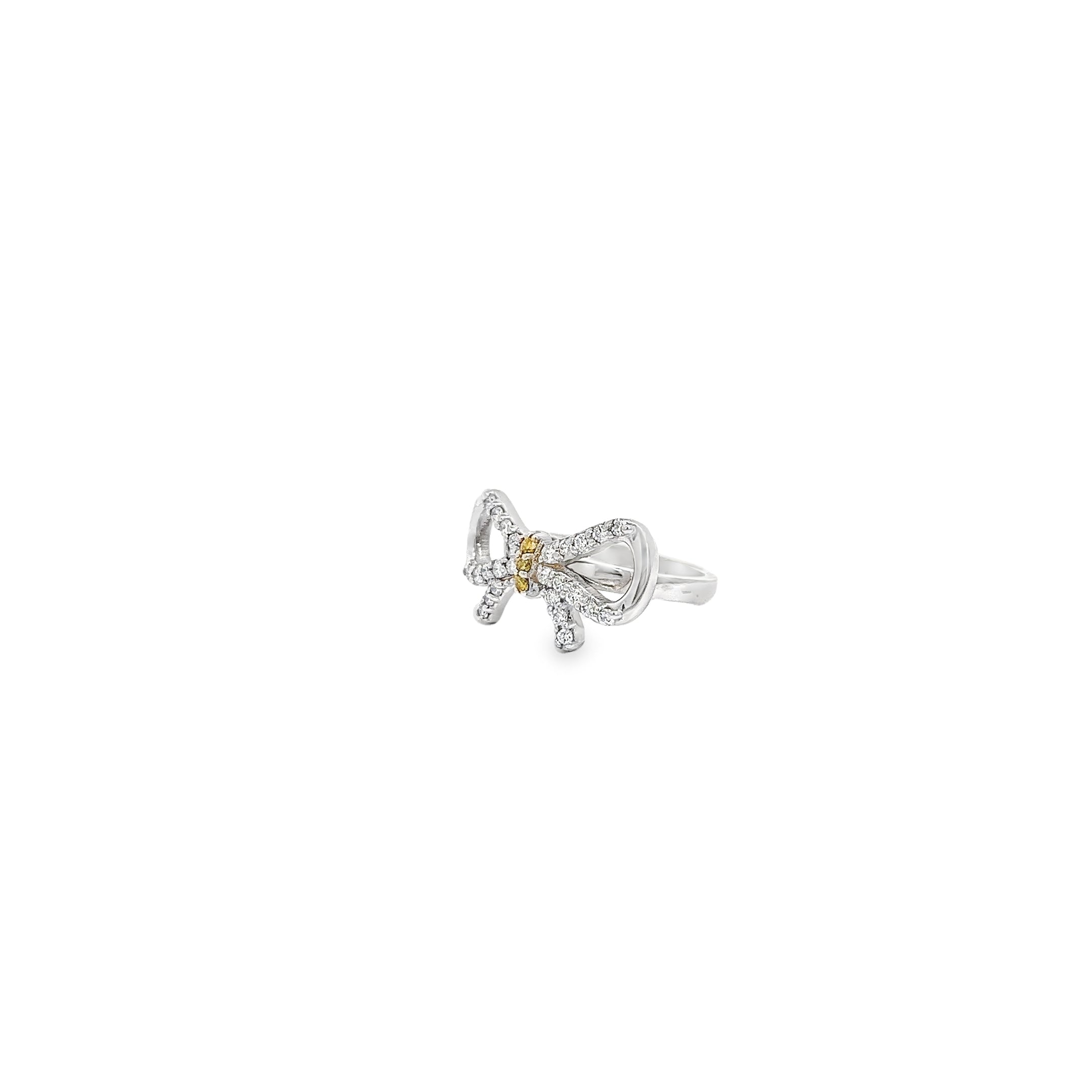 Ladies 14k white gold diamond ribbon shaped ring