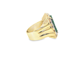18 k yellow gold vintage carved jade and .25ct total weight of f color vs2 clarity 16.9 gram 1 x 3/4 inch ring