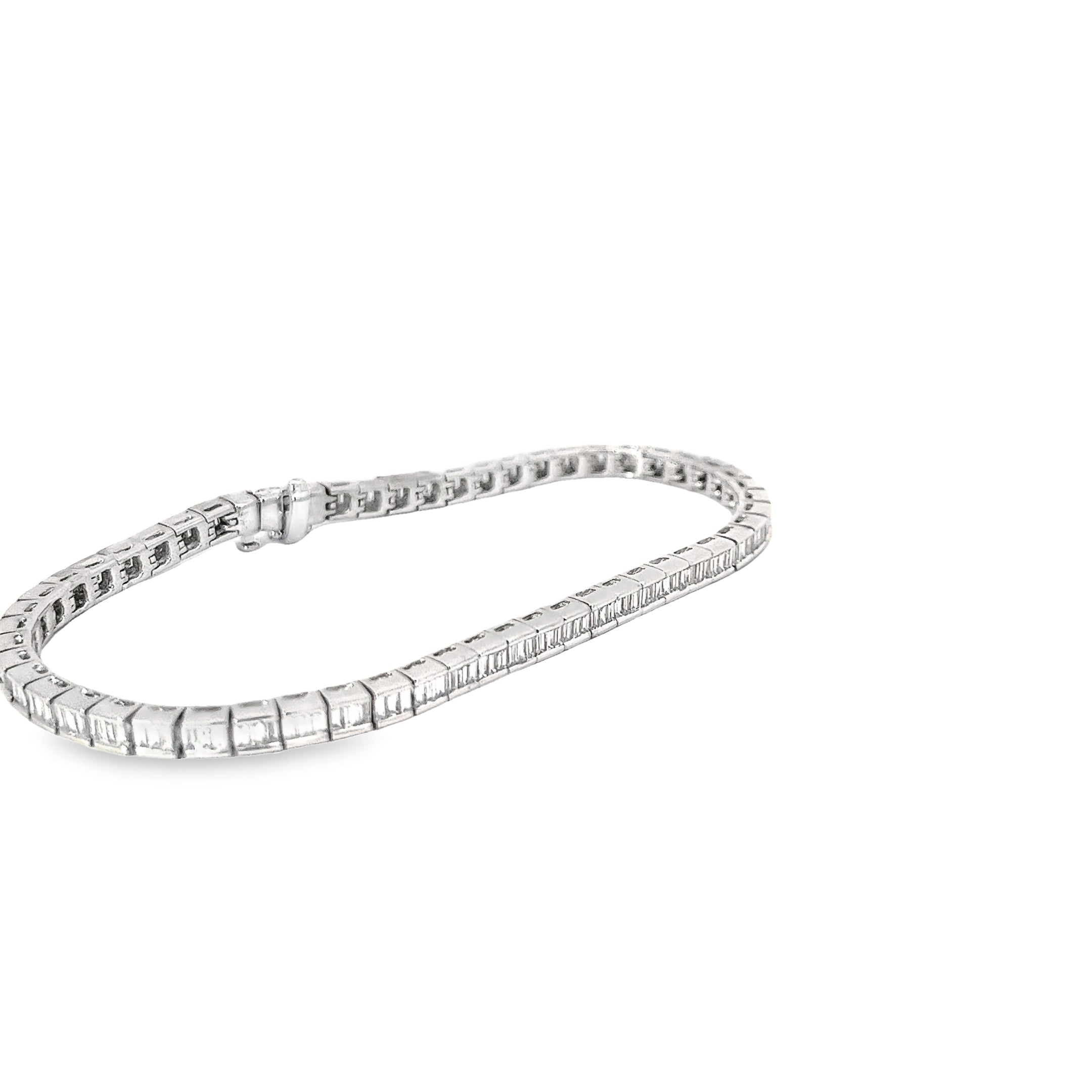 18K WHITE GOLD 3.31CT EVS1 BAGUETTE DIAMOND TENNIS BRACELET