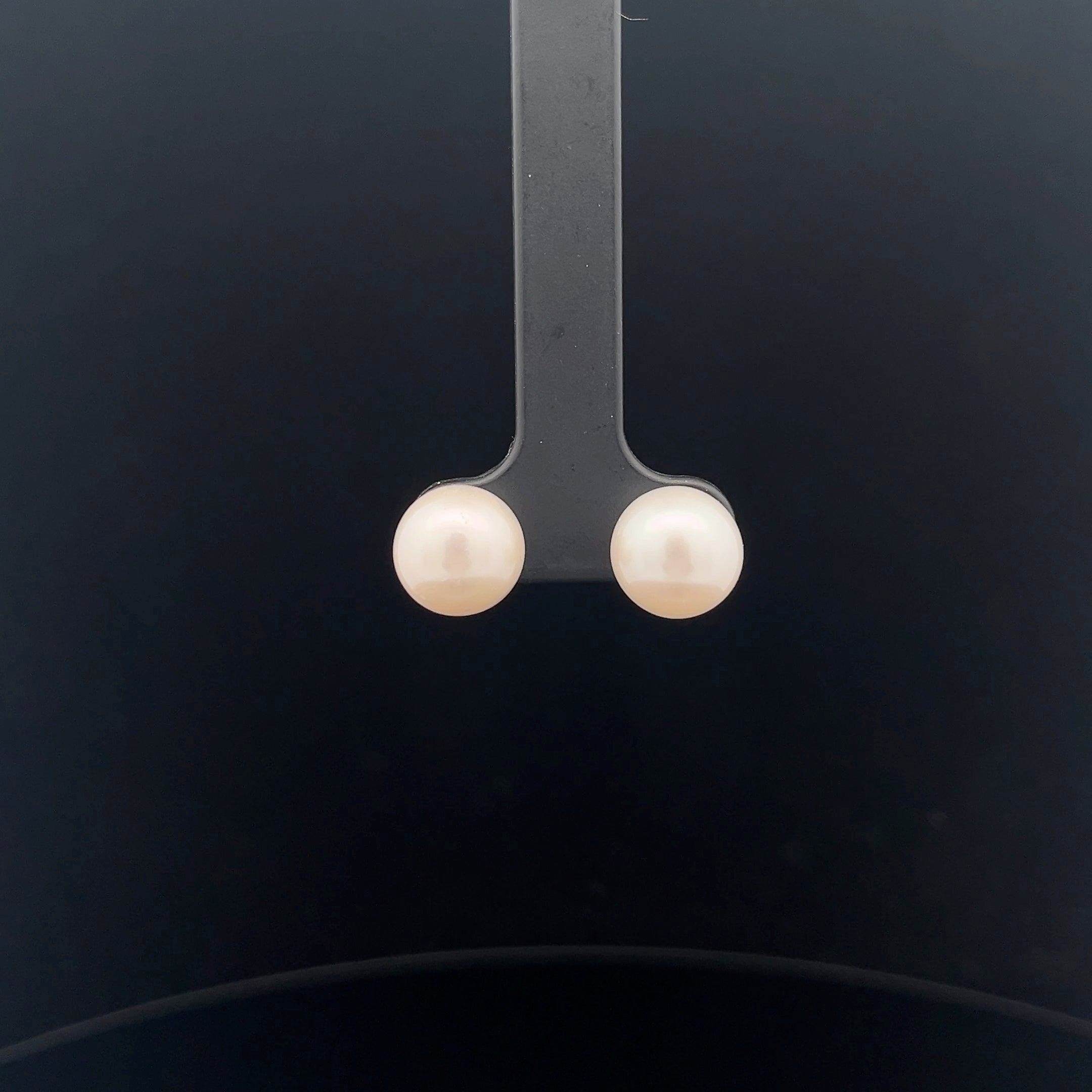 14k White Gold Fresh Water Cultured Pearl Stud Earrings 10mm