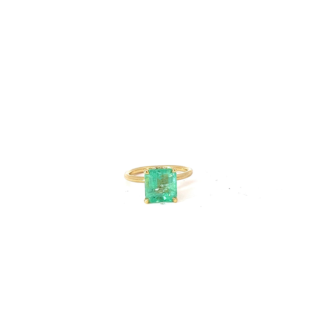 18k Yellow Gold 2.50ct Princess Cut Colombian Emerald and .11ct G SI1 Round Diamond Ring