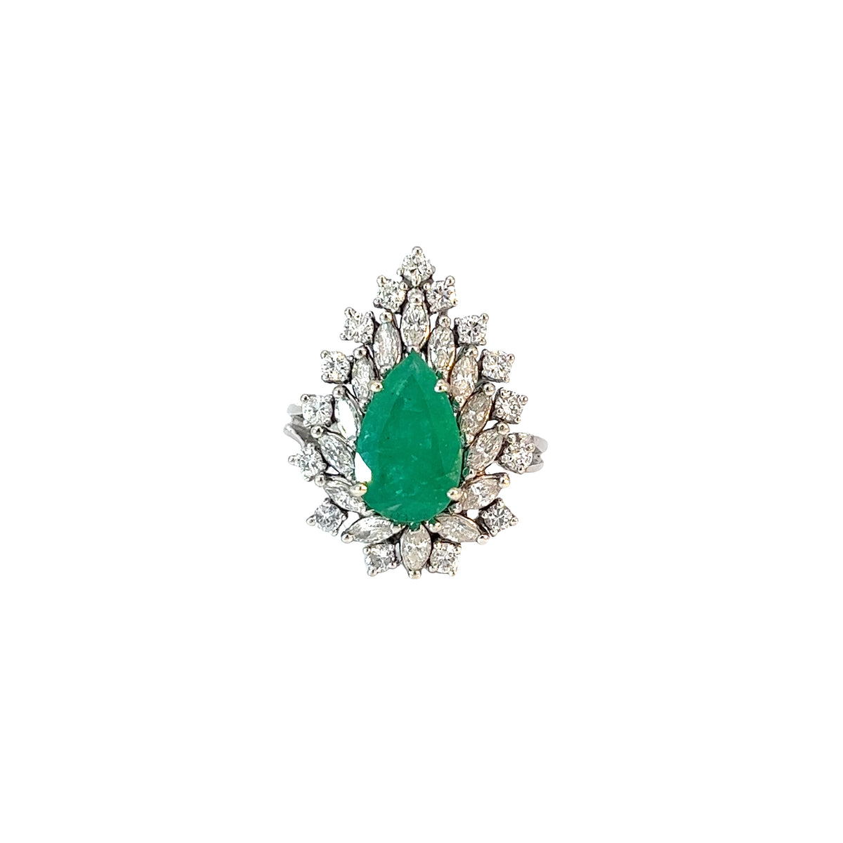 Ladies 14k White Gold Vintage Emerald and Diamond ring