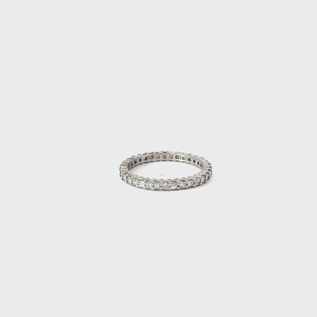 14k white gold .80ct G VS2 round diamond Eternity ring