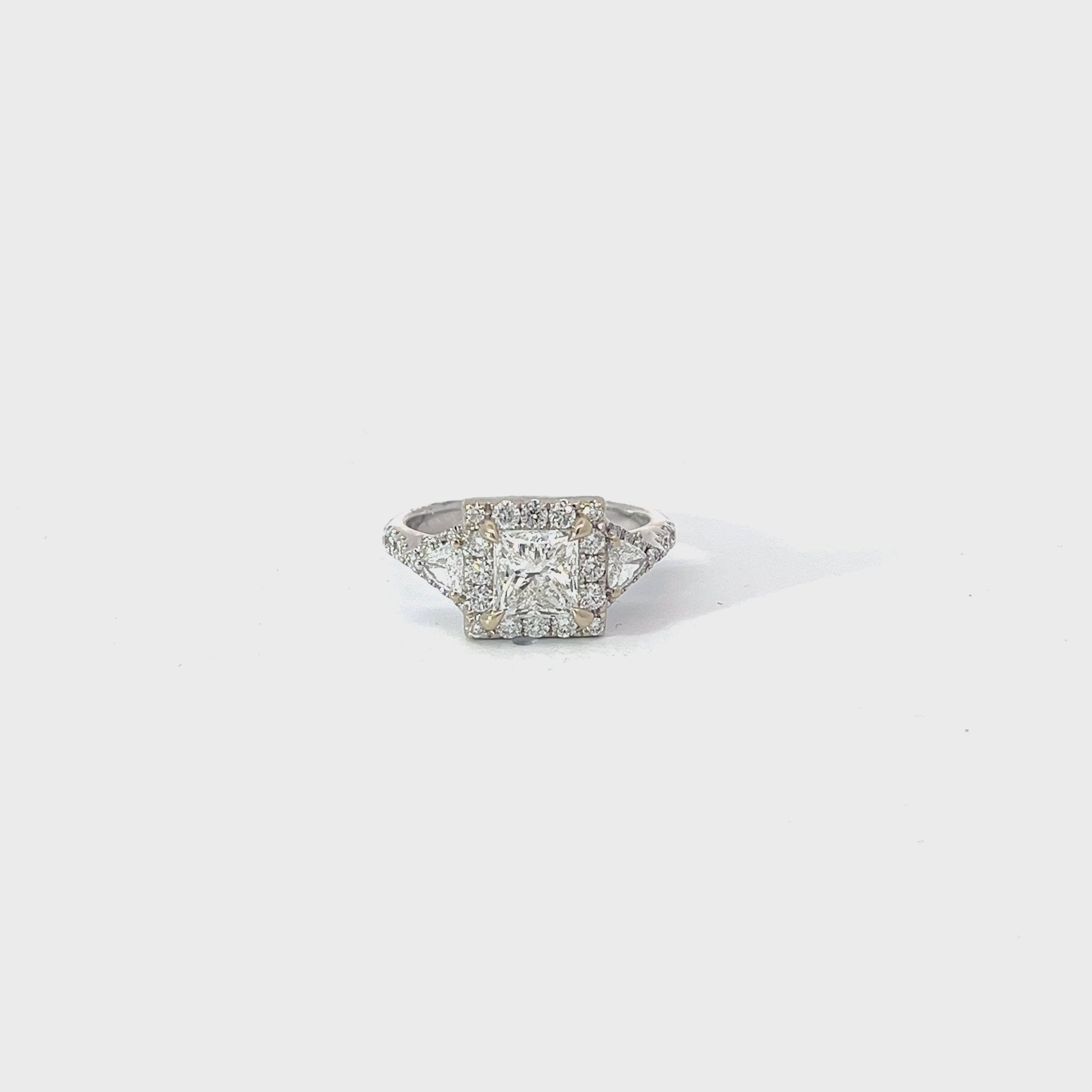 18k white gold 1.20CT H VS2 Princess Cut , .40ct G VS2 Trillion and .40ct G VS2 Round Diamond Engagement ring Certified by GIA #2406758649