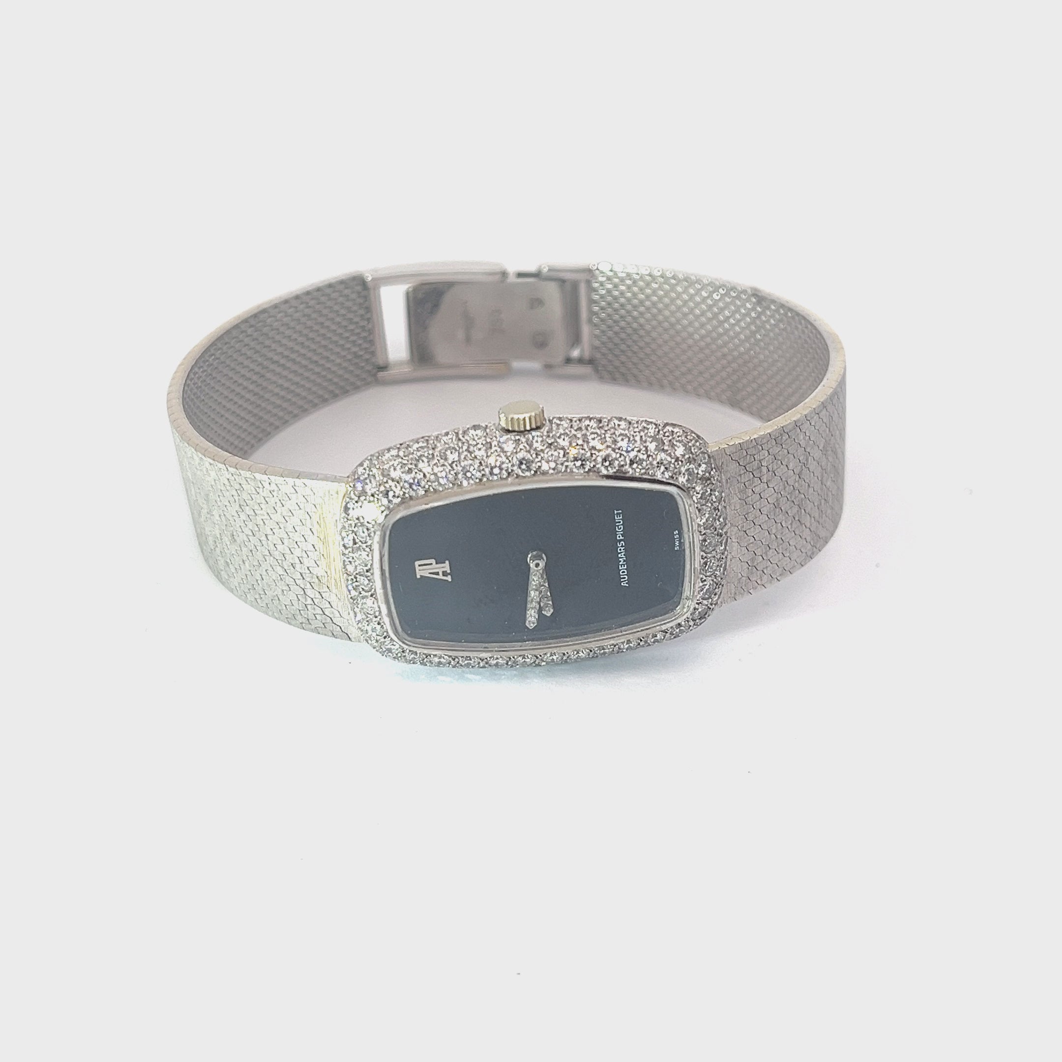 Pre-Owed Authentic Vintage Audemars Pignet Ladies 18k Diamond Bezel Watch