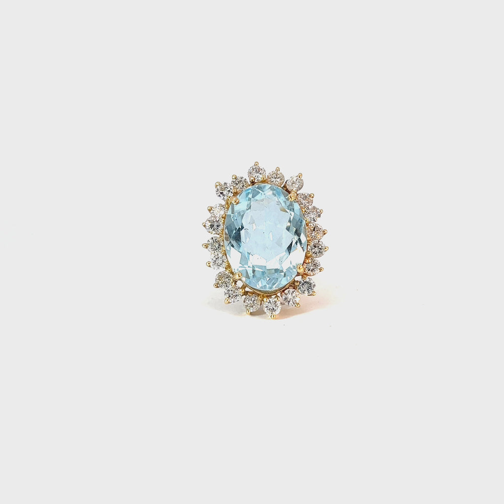 14k Yellow Gold 15.00ct Oval Shape Aquamarine and 2.00ct F VS2 Round Diamond Ring