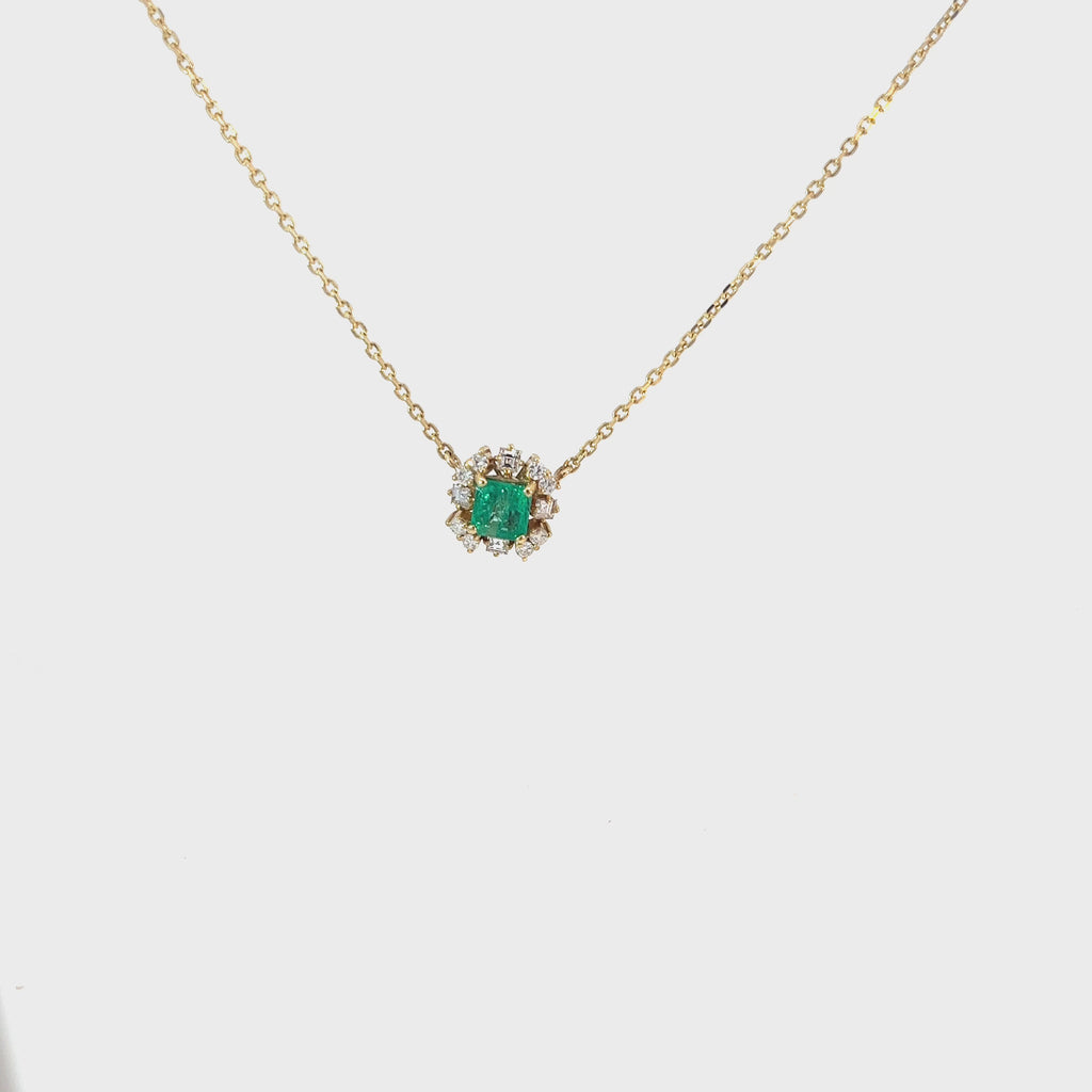 18k Yellow Gold  .75CT COLOMBIAN EMERALD PRINCESS CUT /.20CT PRINCESS CUT AND .20CT ROUND DIAMOND FVS2 PENDANT