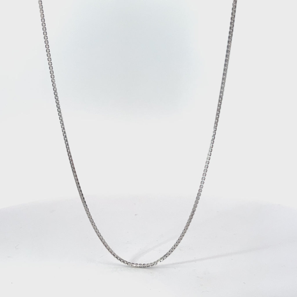 14k White Gold 3.9 Gram Box Link Necklace 22 inch 1.1 mm