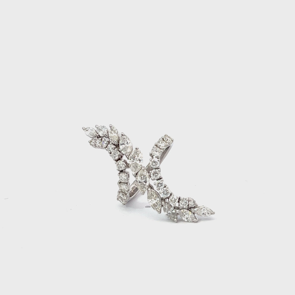 18k White Gold 3.00ct G VS2 Marquise and Round Total Weight of Diamond Fashion Ring