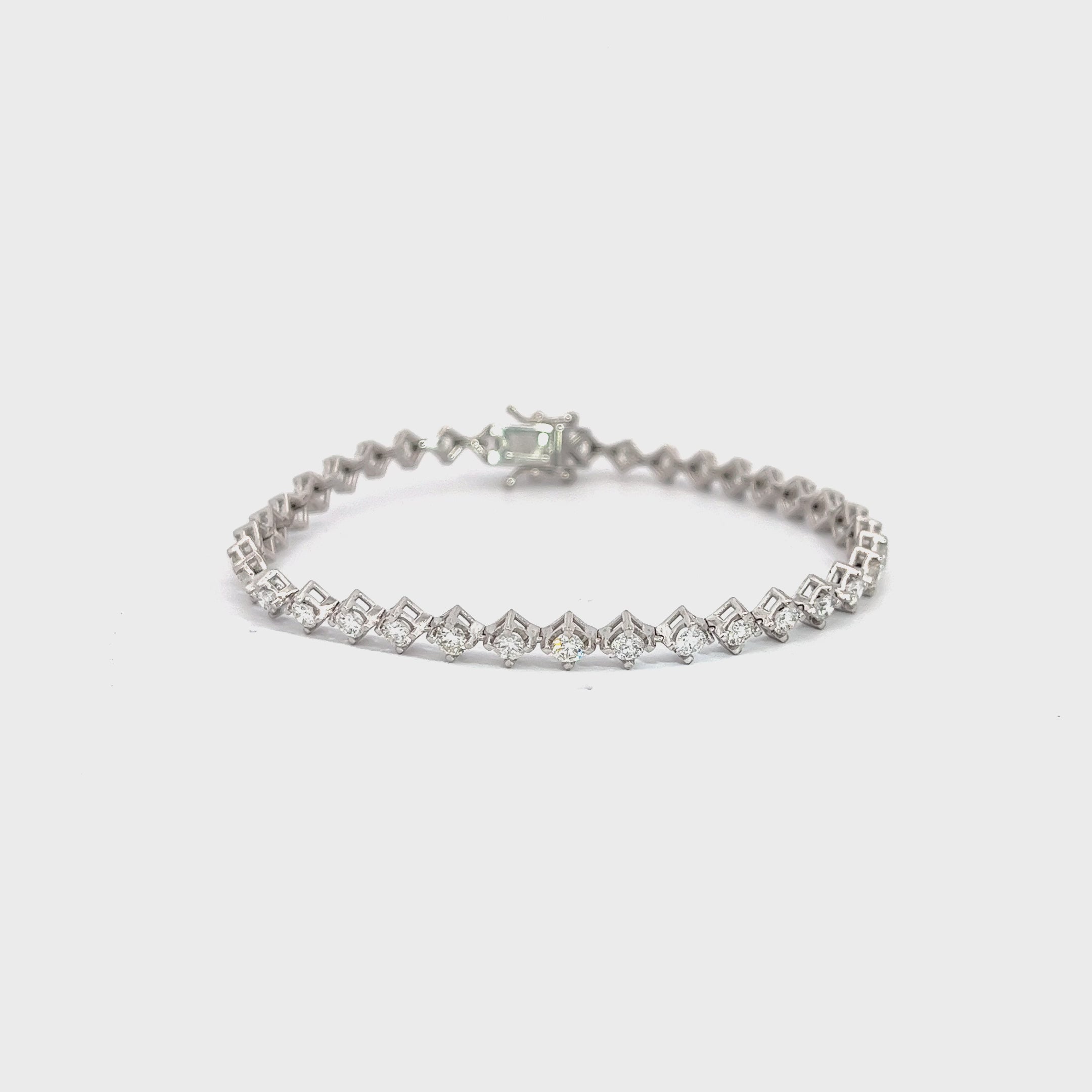 14k white gold 3.00ct G VS2 Round Diamond Tennis Bracelet