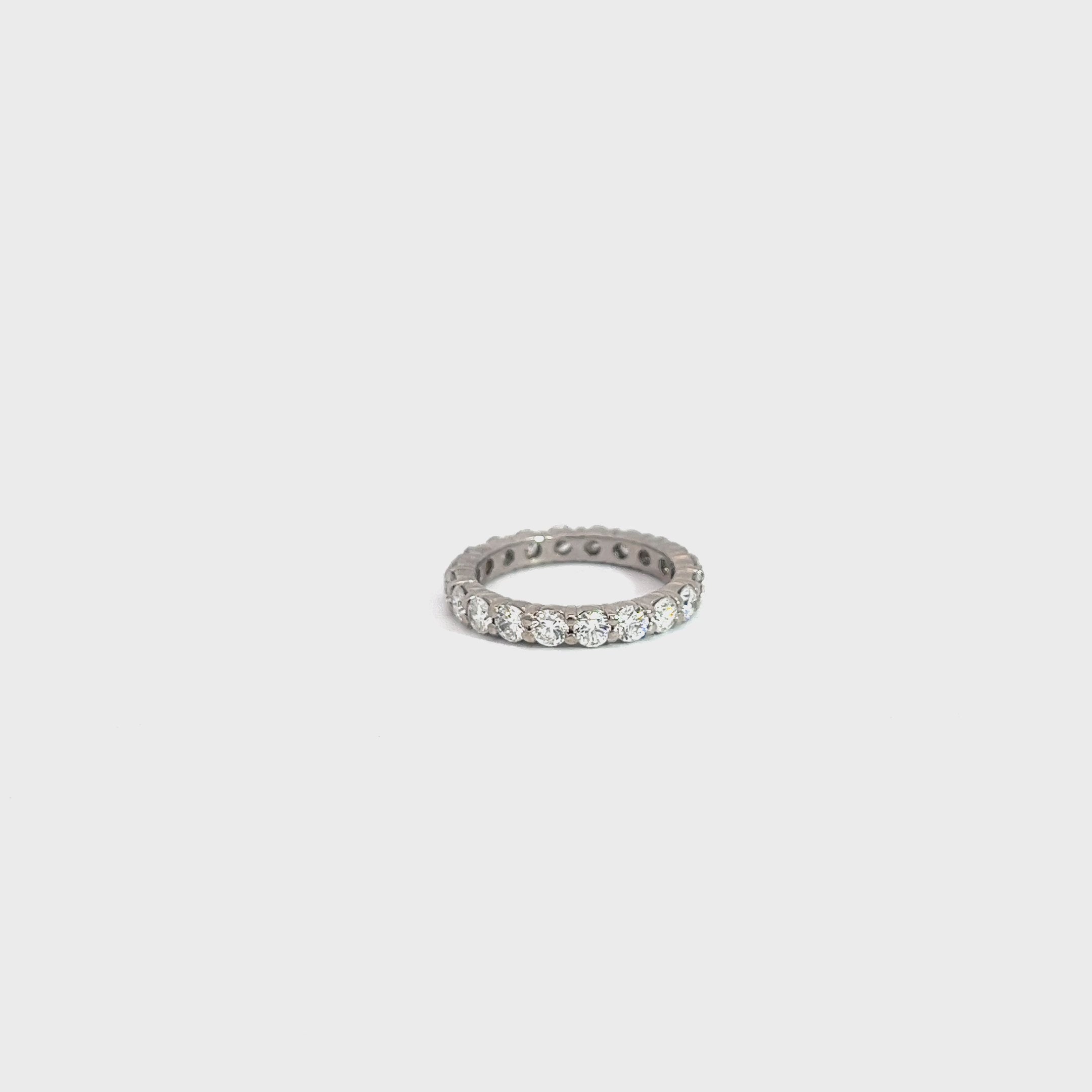18k white gold 2.23ct F VS2 Round diamond shared prong eternity ring