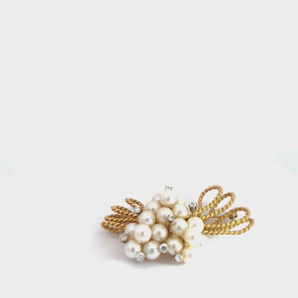 18k Yellow Gold .50ct F VS2 Round Diamond and Vintage French (15) 6mm Floral Pearl Brooch 19.5 Gram