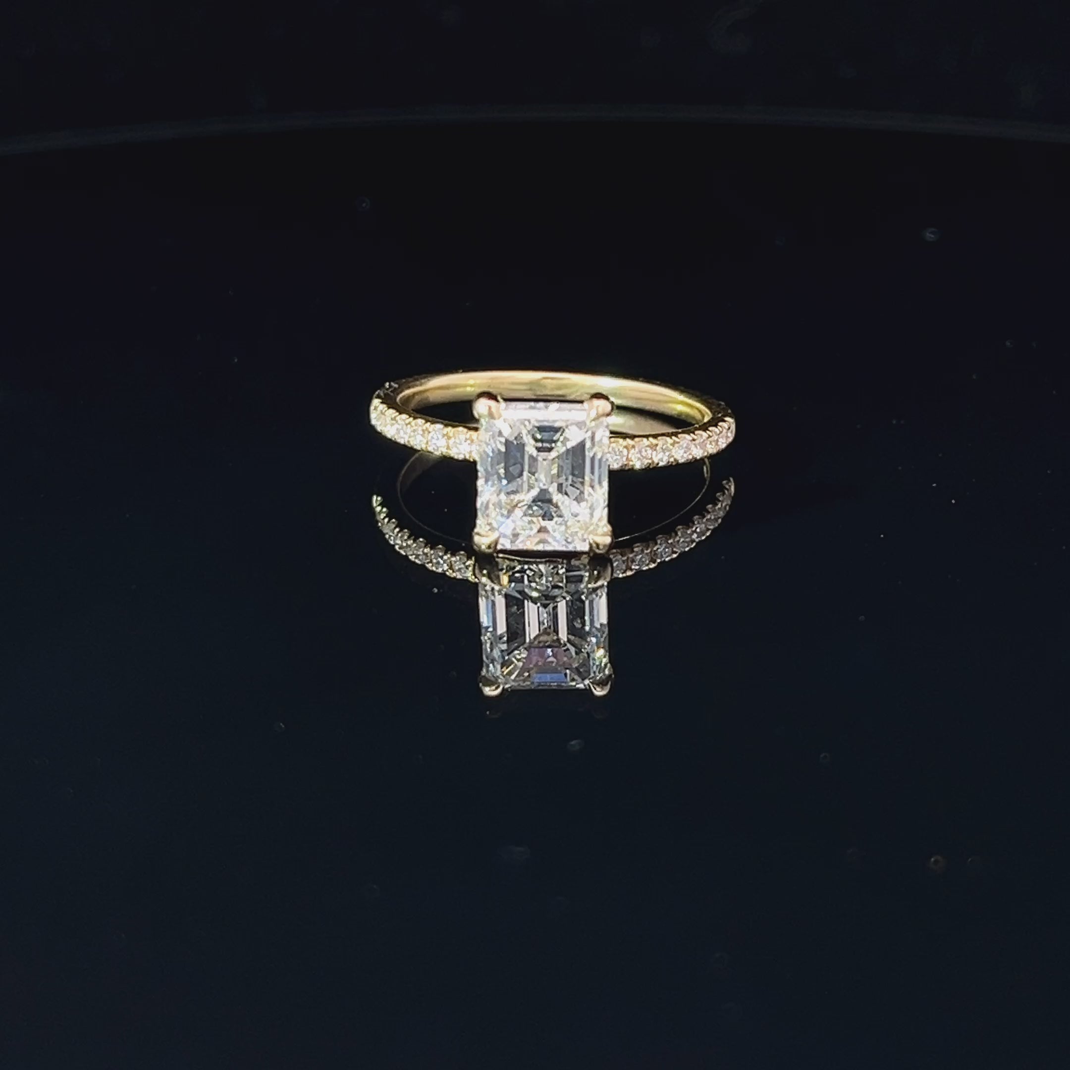18k yellow gold 2.01ct G VVS2 Emerald Cut Natural Diamond Engagement Ring Certified By GIA #5191819106