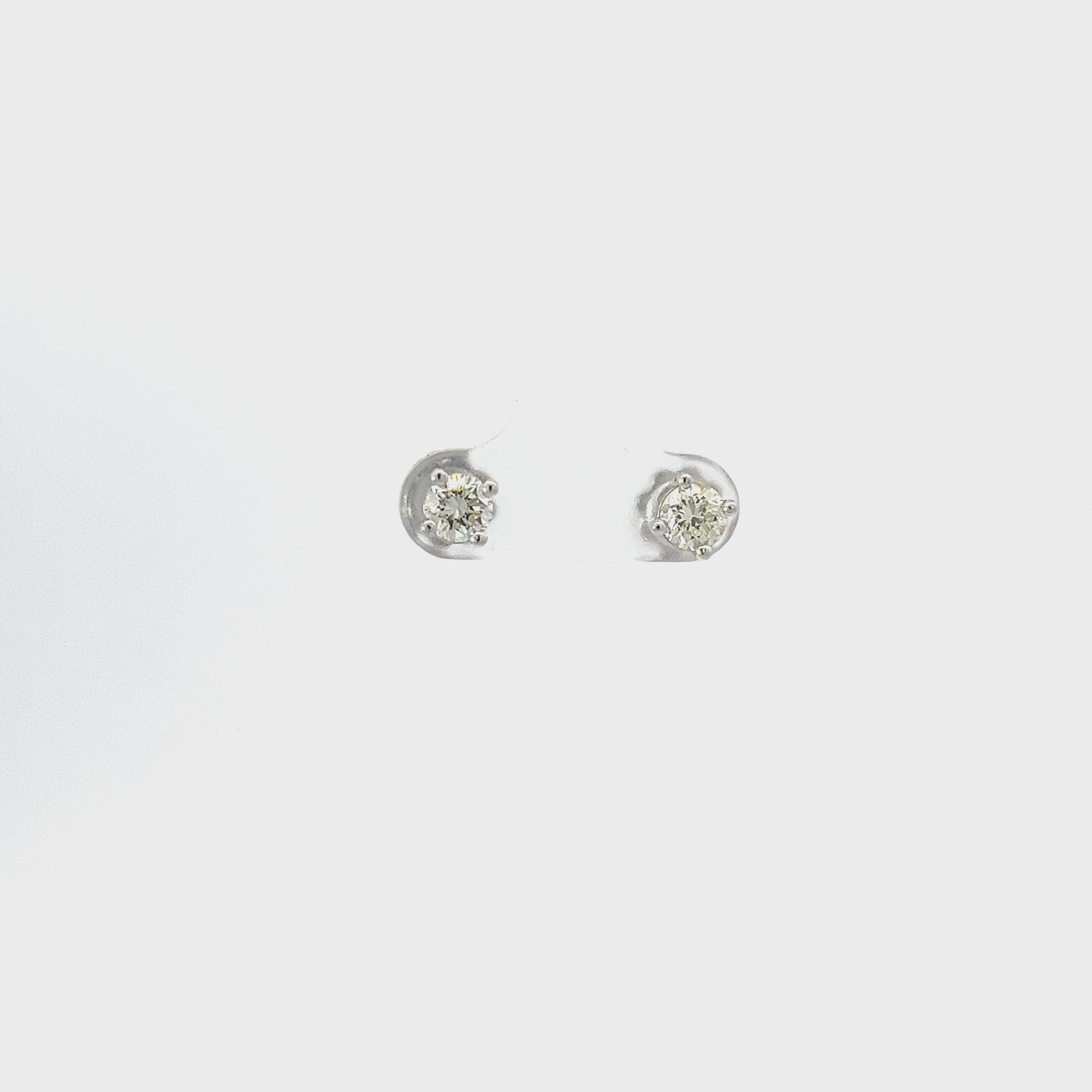 14K WHITE GOLD .95CT I VS2 ROUND DIAMOND STUD EARRING