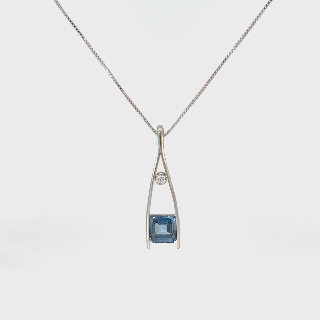 18k White Gold 1ct AAA Asher Cut Blue Sapphire and Round Diamond Necklace