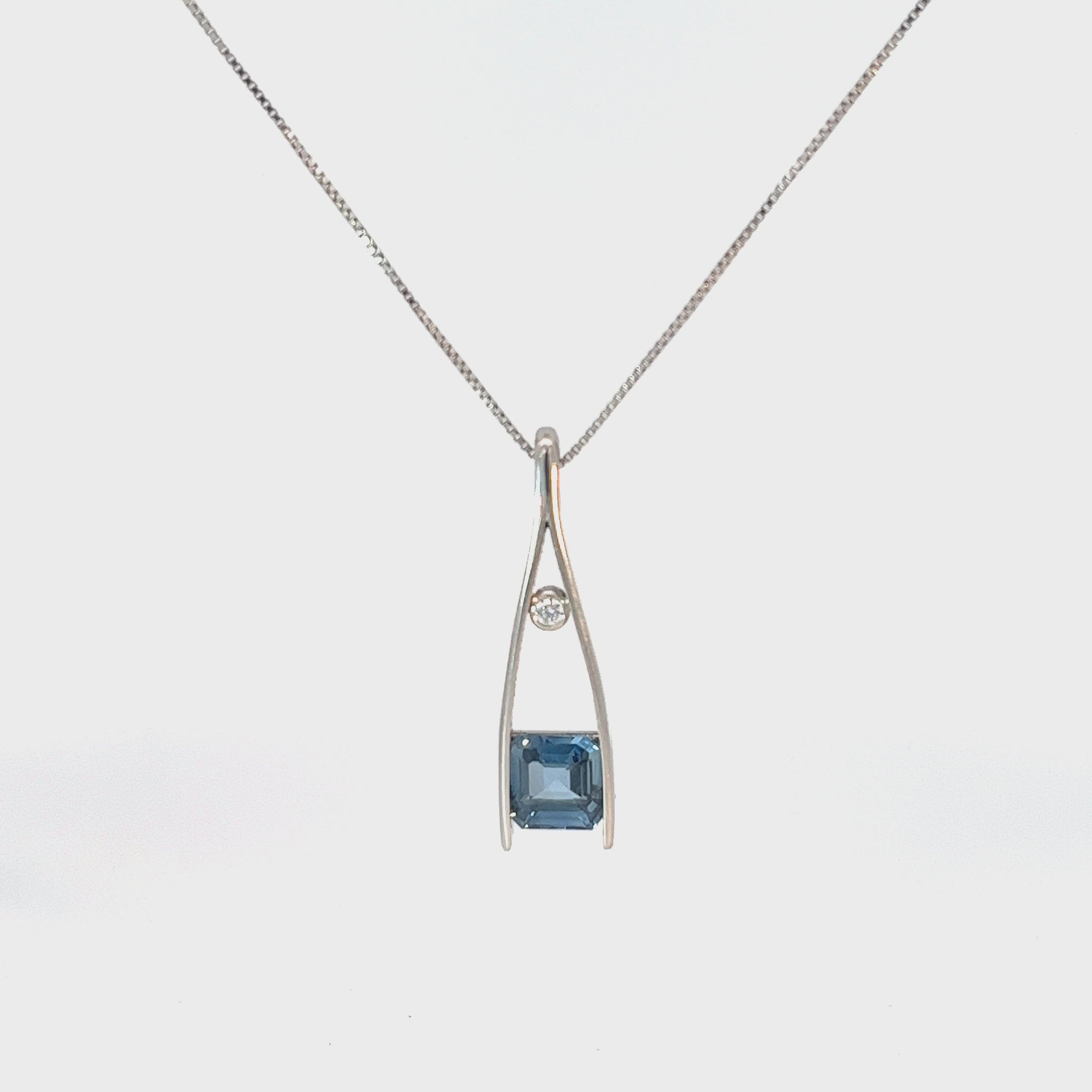 18k White Gold 1ct AAA Asher Cut Blue Sapphire and Round Diamond Necklace