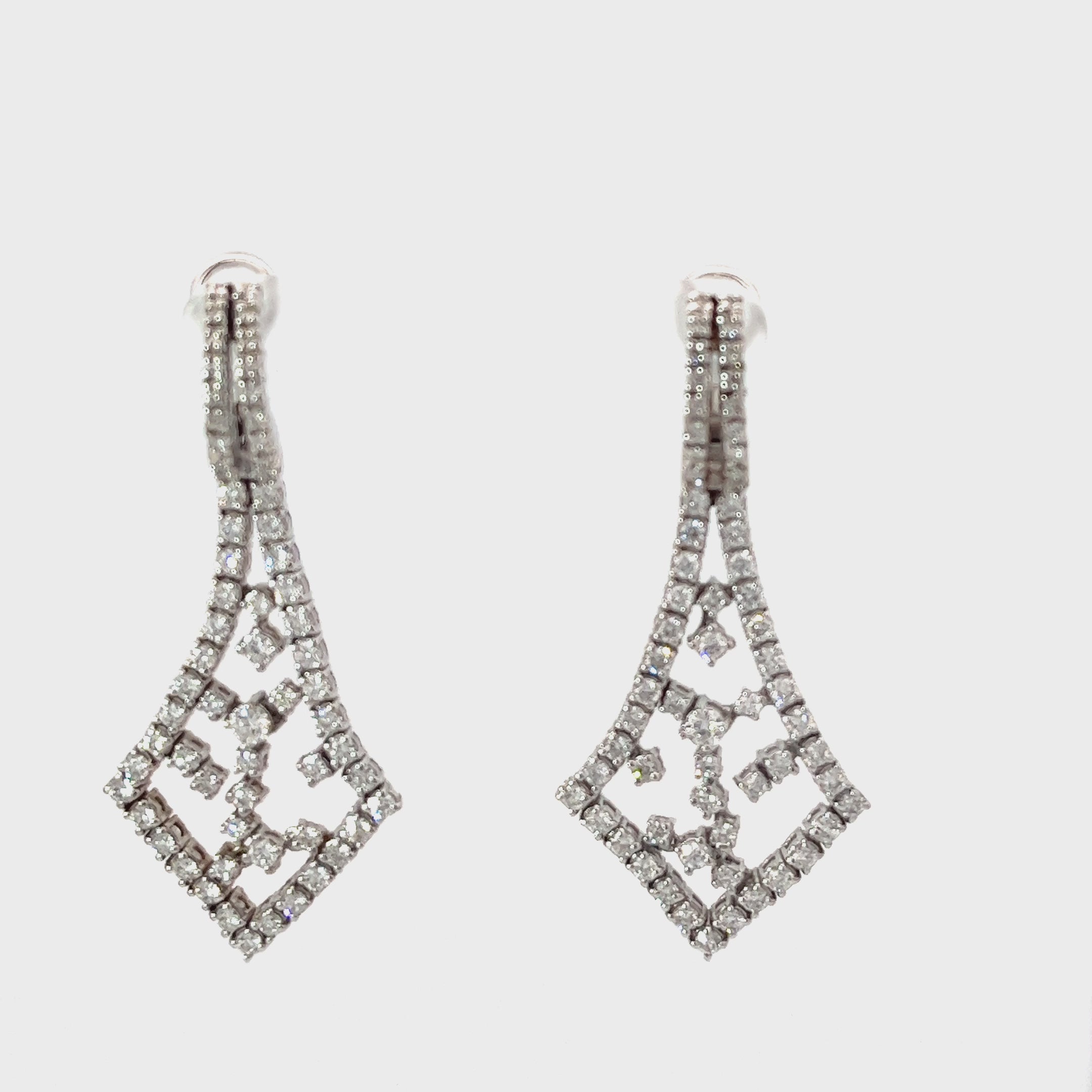 18k White Gold 3.55ct F VS2 Round Diamond Chandelier Earrings