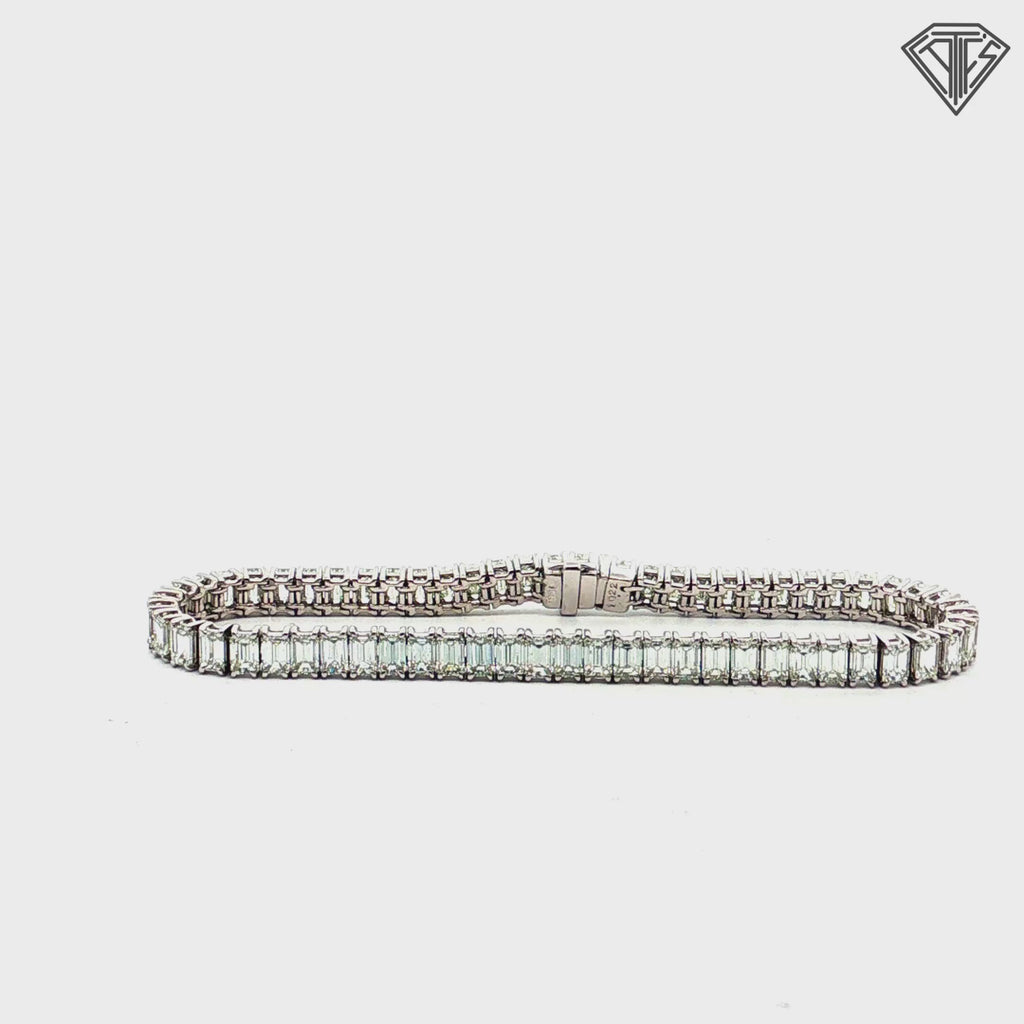 18k White Gold 10.22ct E /F  VS2/ VVS2 Emerald Cut Diamond Tennis Bracelet