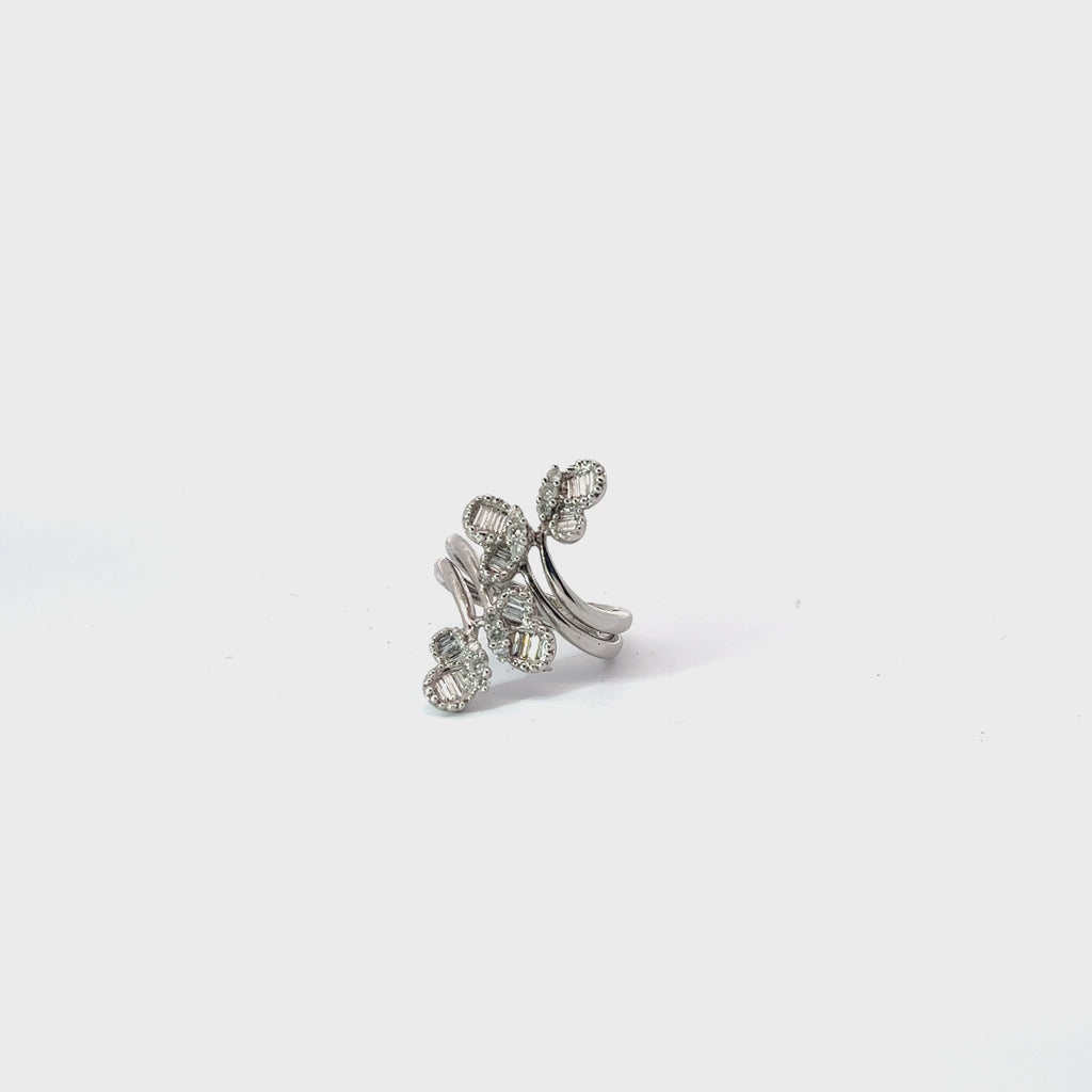 18k White Gold .72ct G VS2 Baguette and Round Total Weight of  Diamond Butterfly Ring