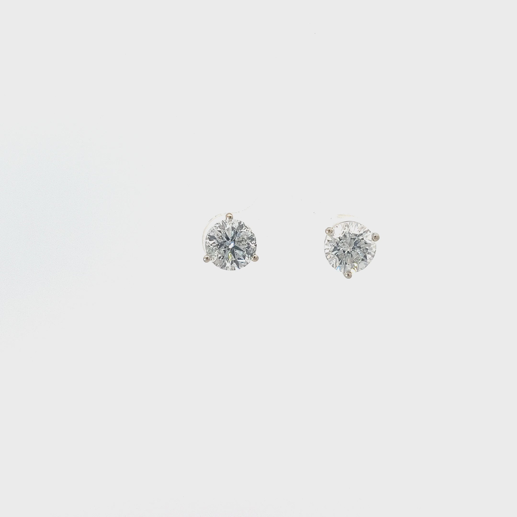 Ladies 14k White Gold Diamond Stud Earrings