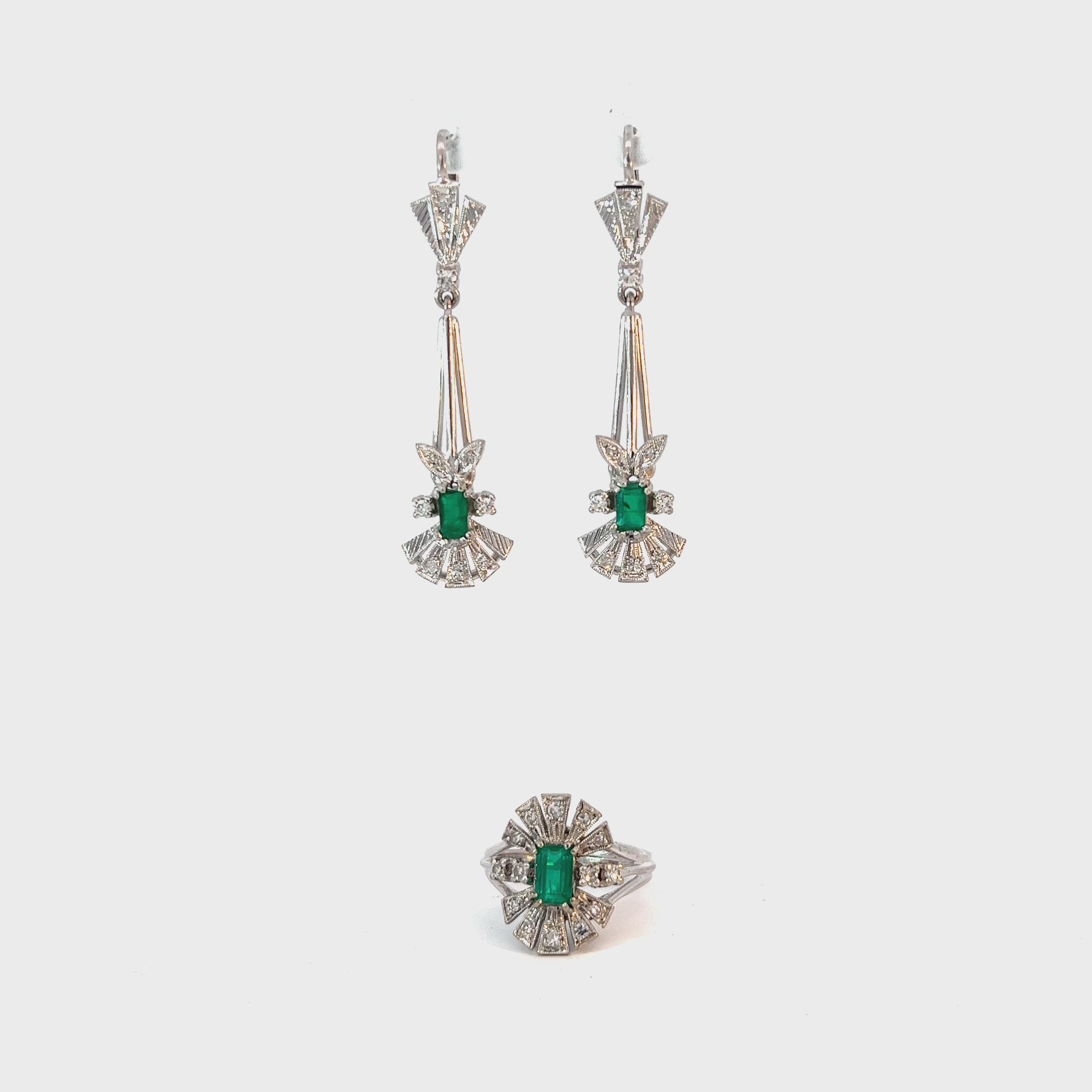 18KW .50CT COLOMBIAN EMERALD FVS2/1CT TOTAL WEIGHT DIAMOND VINTAGE MATCHING EARRING/RING SET