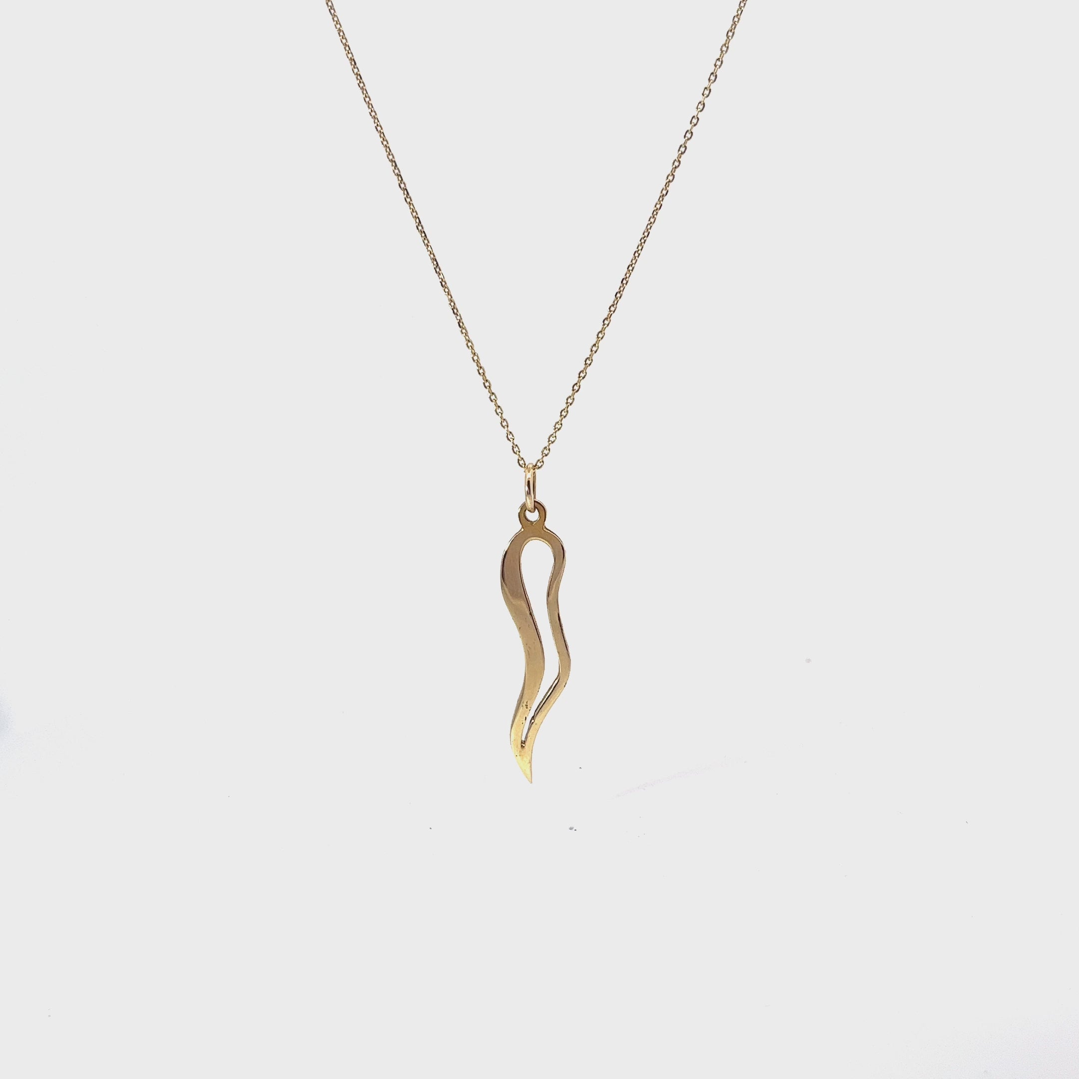 Mens 14k yellow gold Italian Horn Necklace