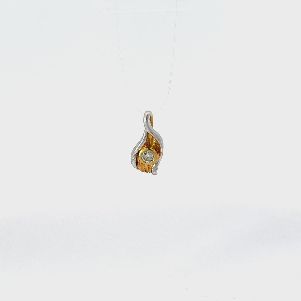 14k Yellow Gold .15ct G VS2 Round Diamond khamsa Necklace