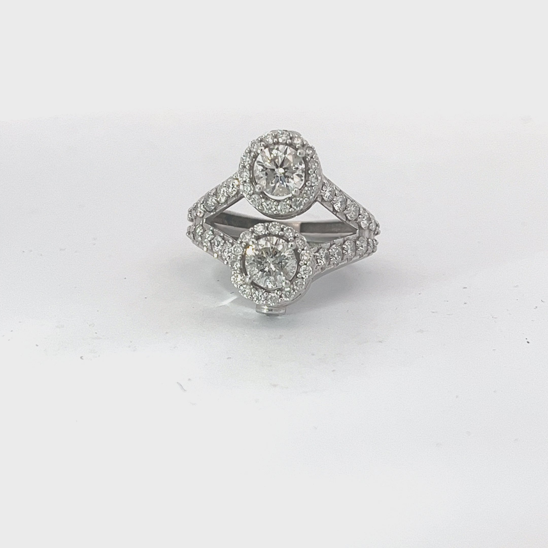 14k White Gold 1.40ct G SI1 Center Round Double Diamond and 1.52ct G SI1 Round Diamond Pave Fashion Ring