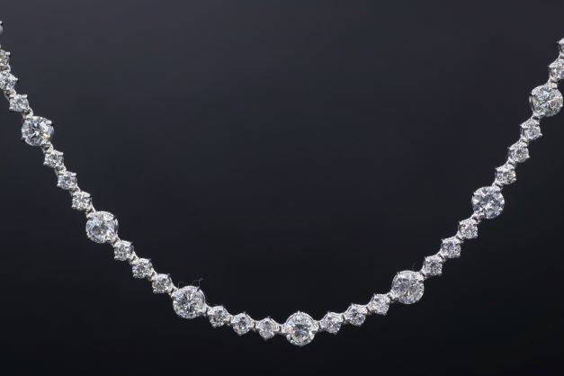 18k White Gold 14.10ct G SI1 Round Diamond Necklace