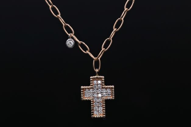 Ladies 14k Rose Gold Diamond cross Necklace