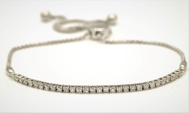 Ladies 14k White Gold Diamond Bolo Bracelet